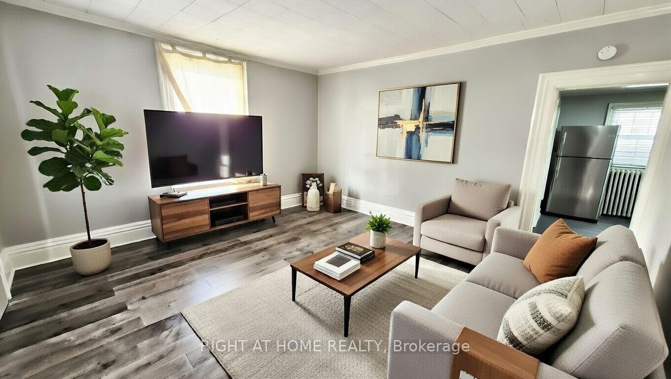 178 Adelaide Avenue E 1 Property Photo 2