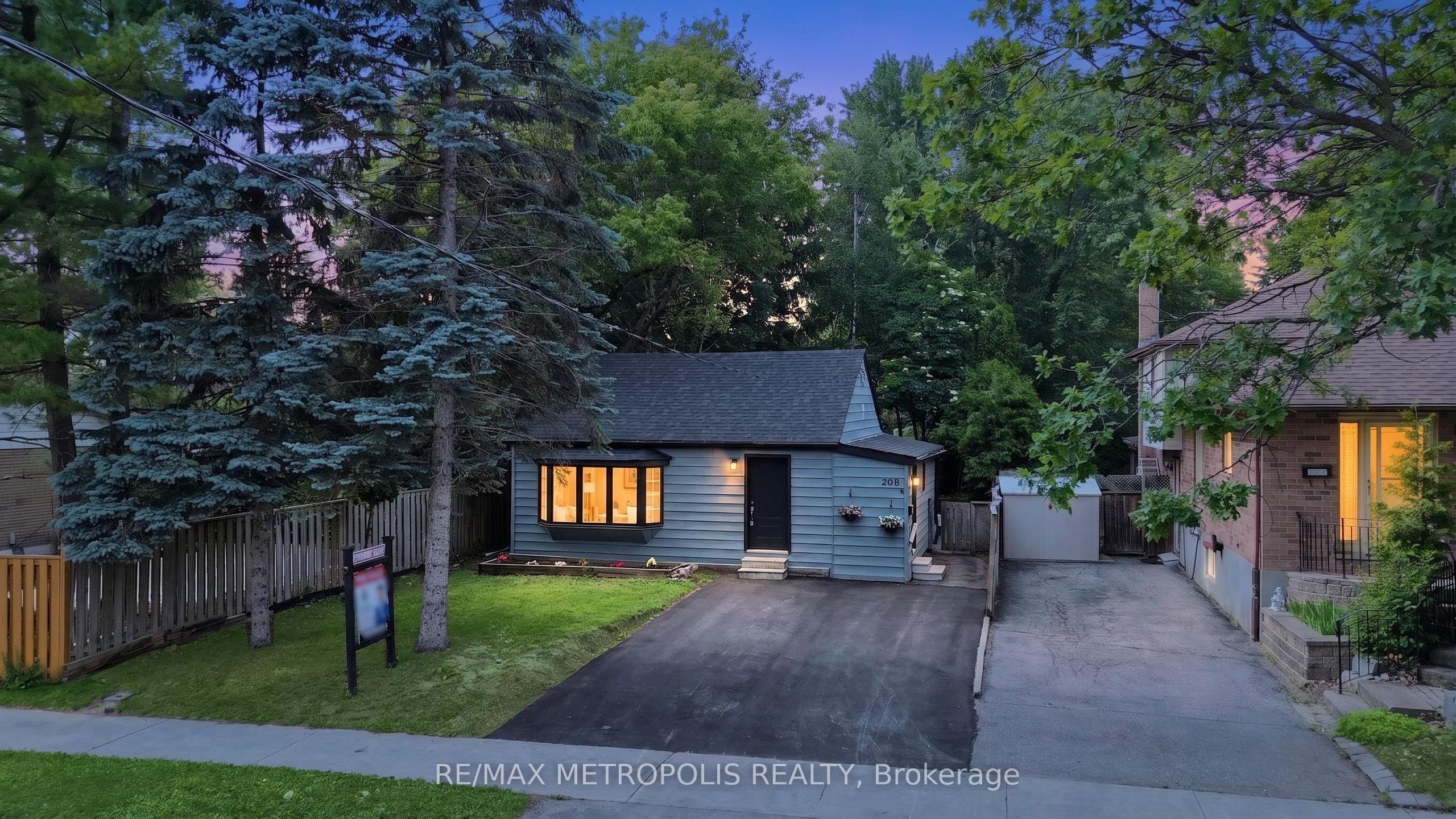 208 Palmerston Avenue Property Photo 1