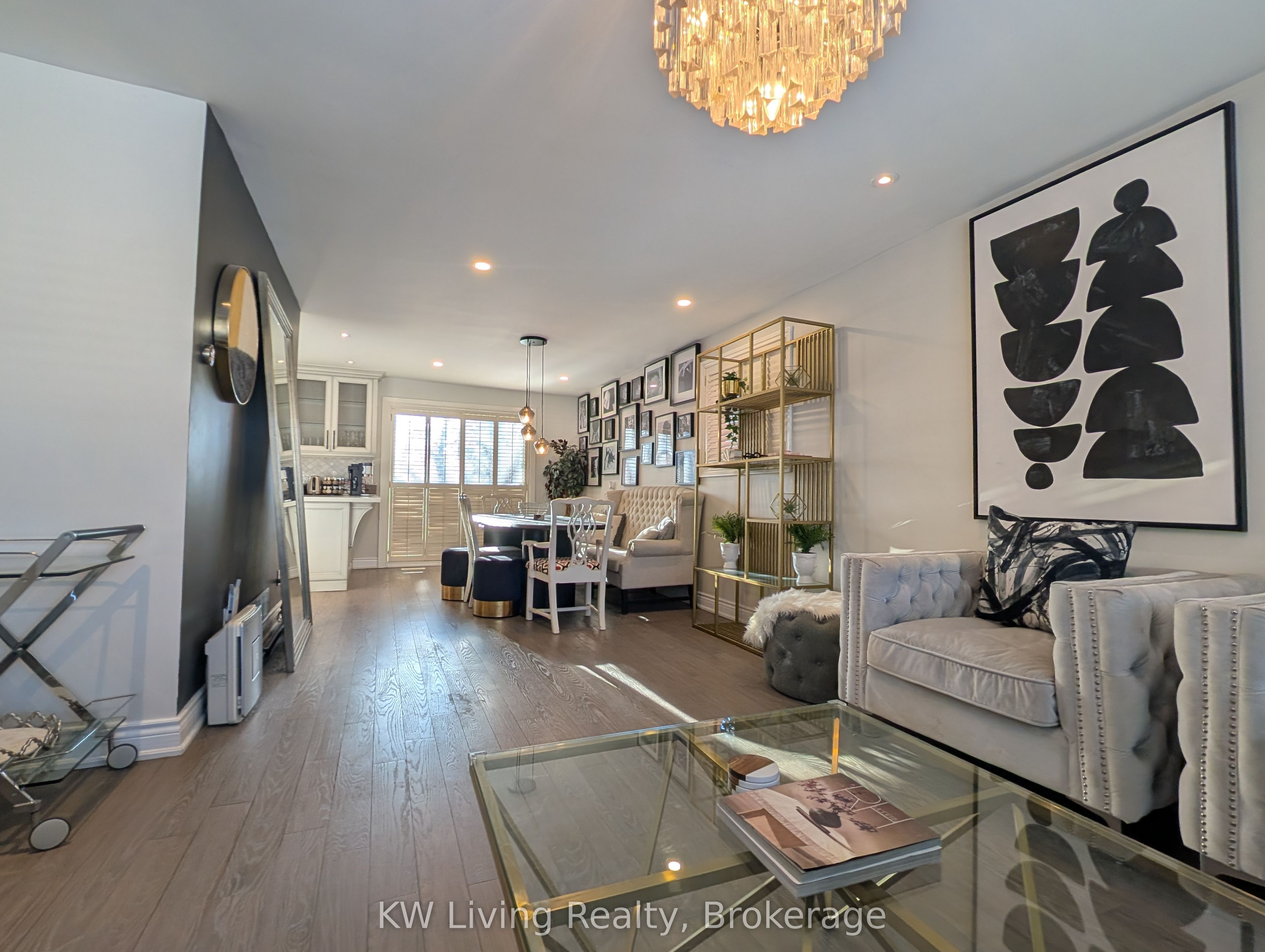12 Munford Crescent Property Photo 2
