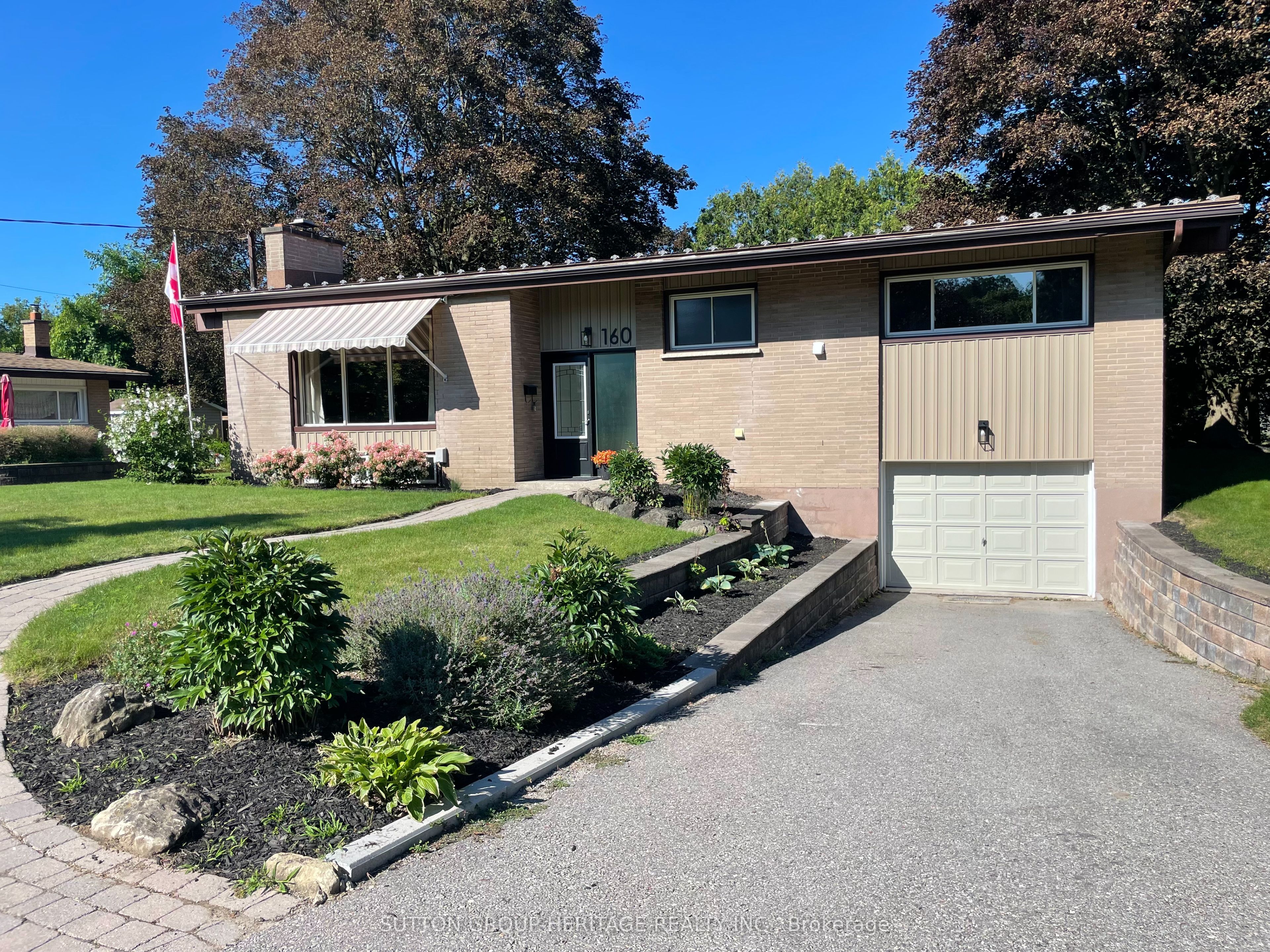 160 Laurel Court Property Photo 2