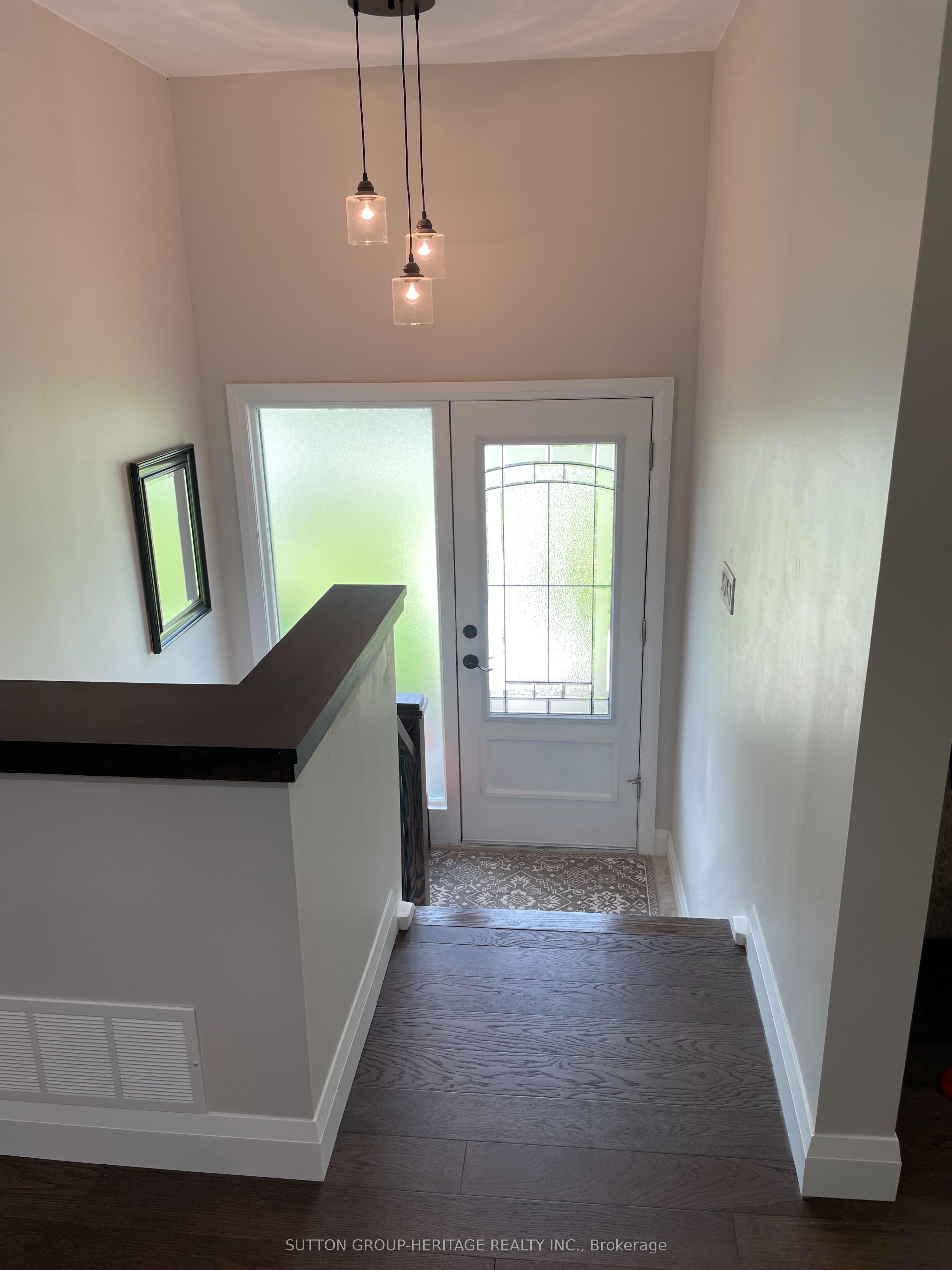 160 Laurel Court Property Photo 3
