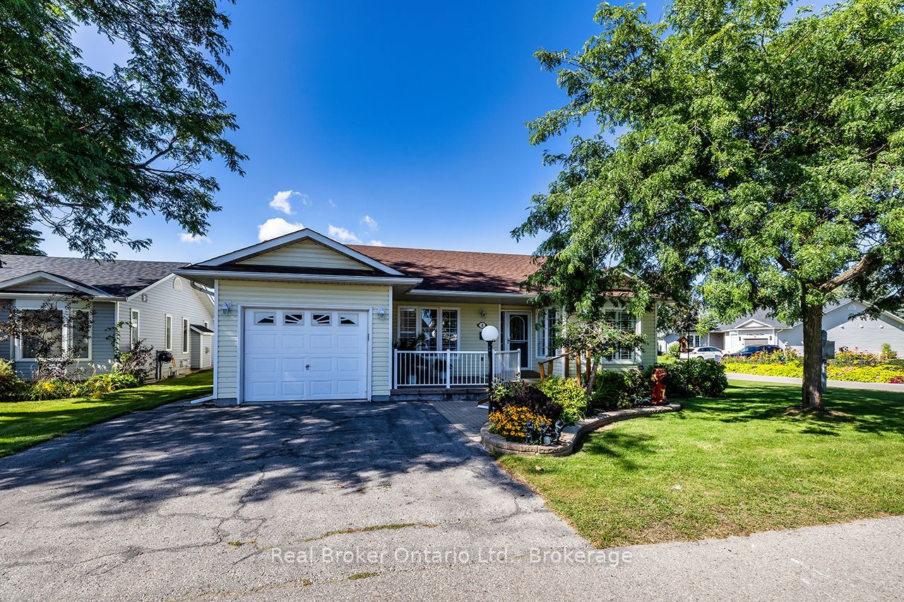 4 Birch Tree Lane Property Photo 1