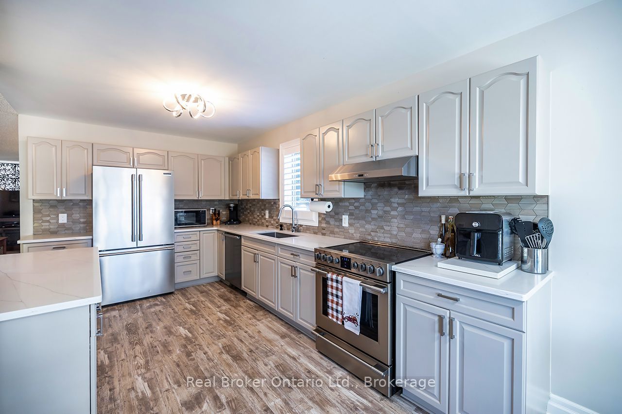 4 Birch Tree Lane Property Photo 7