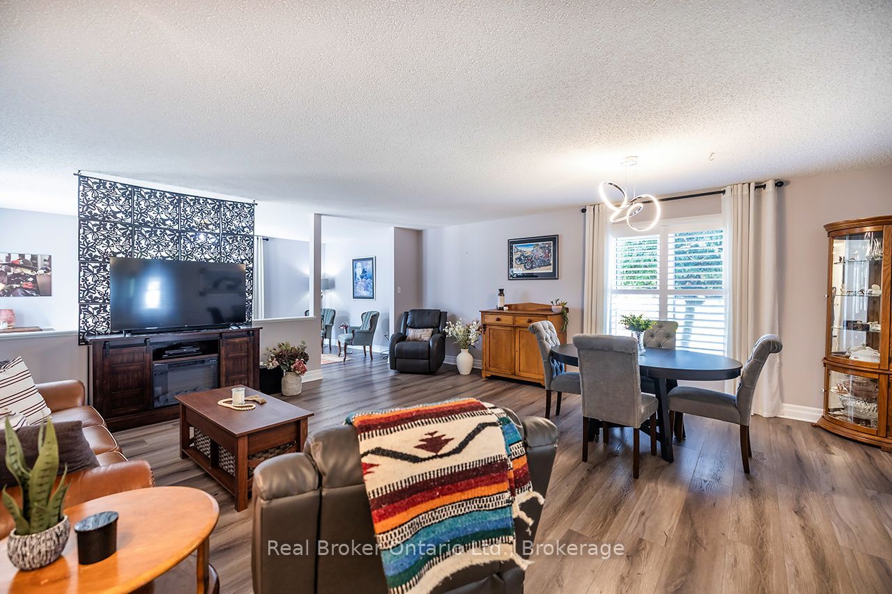 4 Birch Tree Lane Property Photo 13