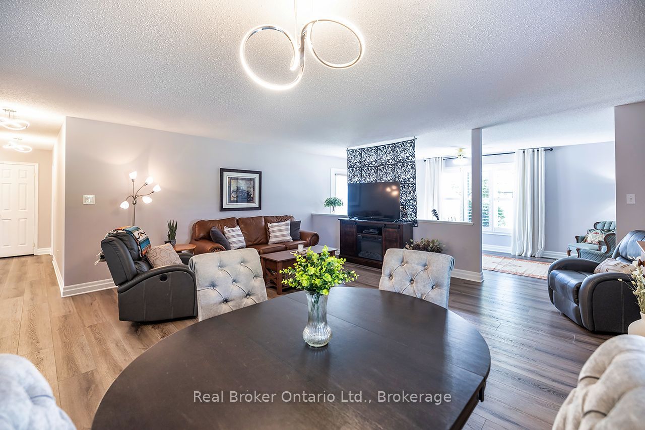 4 Birch Tree Lane Property Photo 16