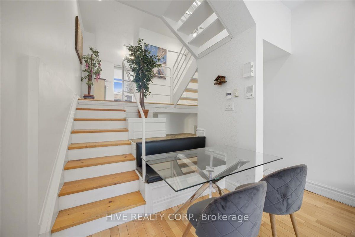 957 Broadview Avenue D Property Photo 10