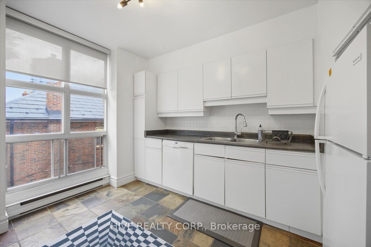 957 Broadview Avenue D Property Photo 12