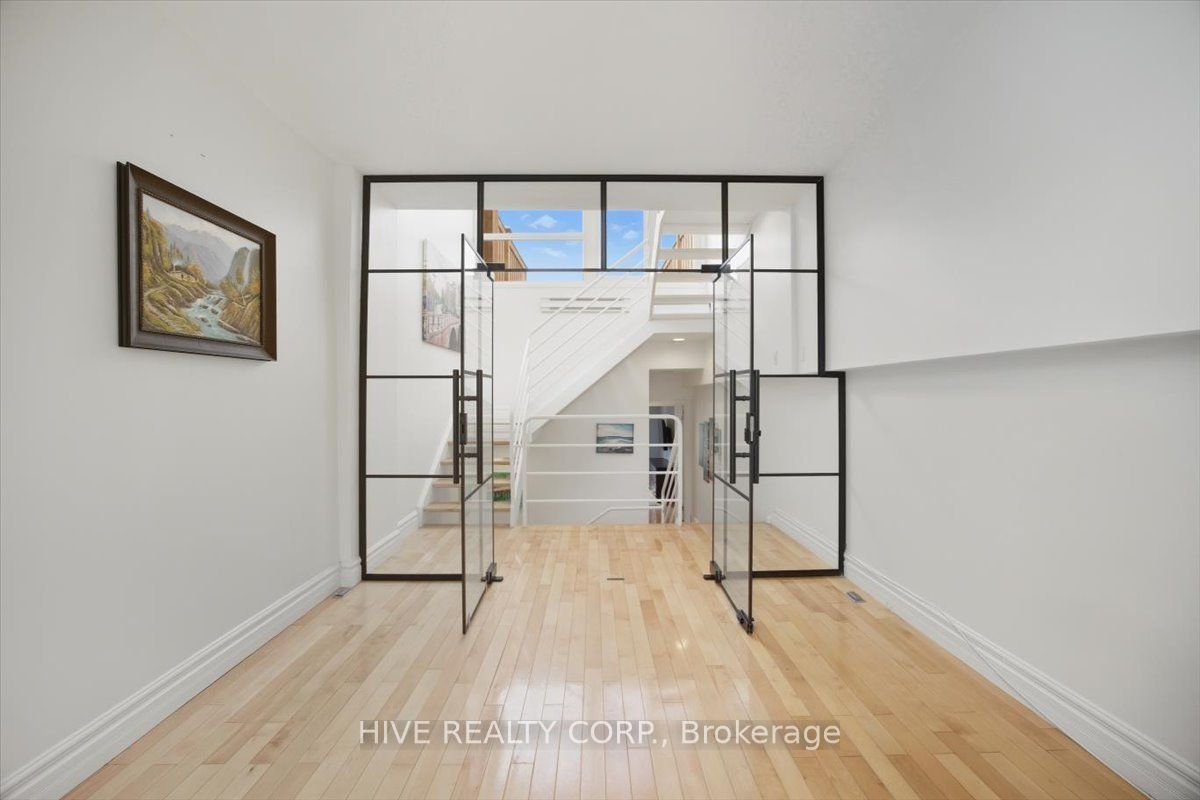957 Broadview Avenue D Property Photo 19