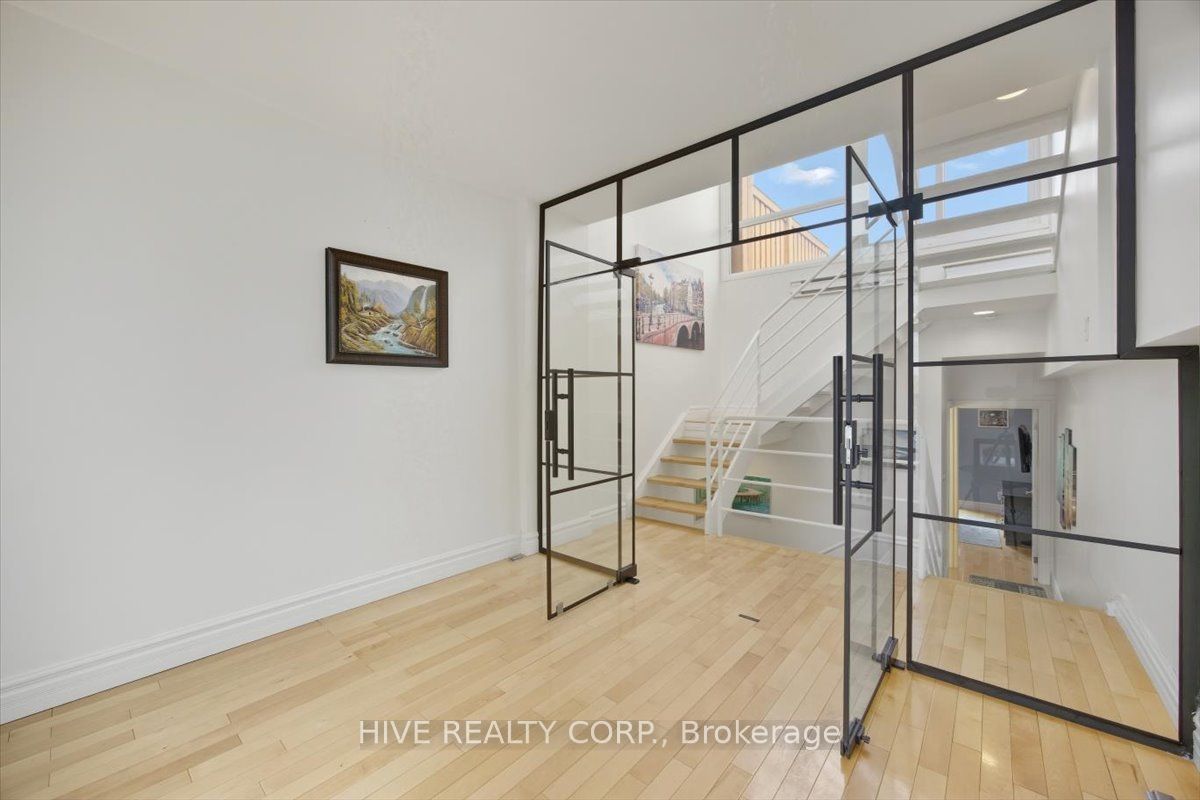 957 Broadview Avenue D Property Photo 20