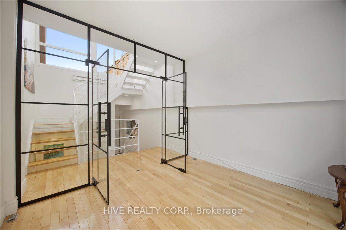 957 Broadview Avenue D Property Photo 21
