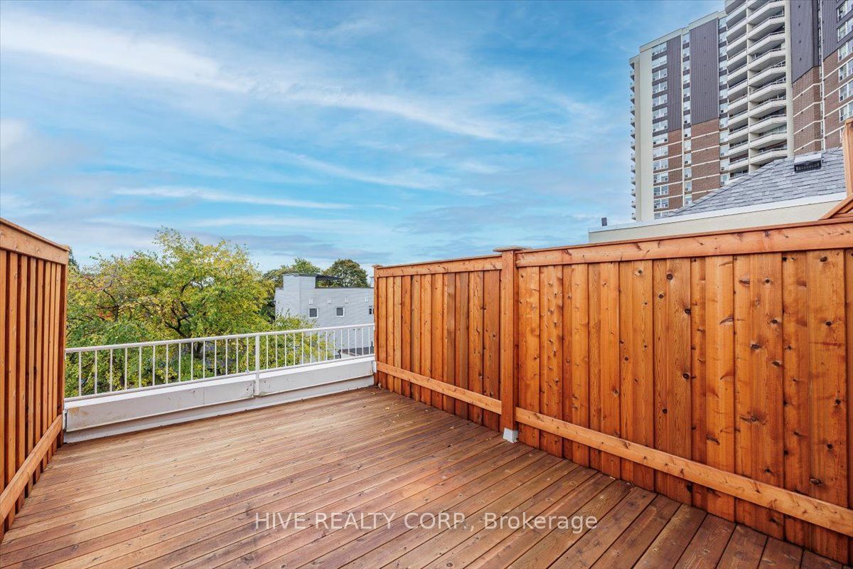 957 Broadview Avenue D Property Photo 24