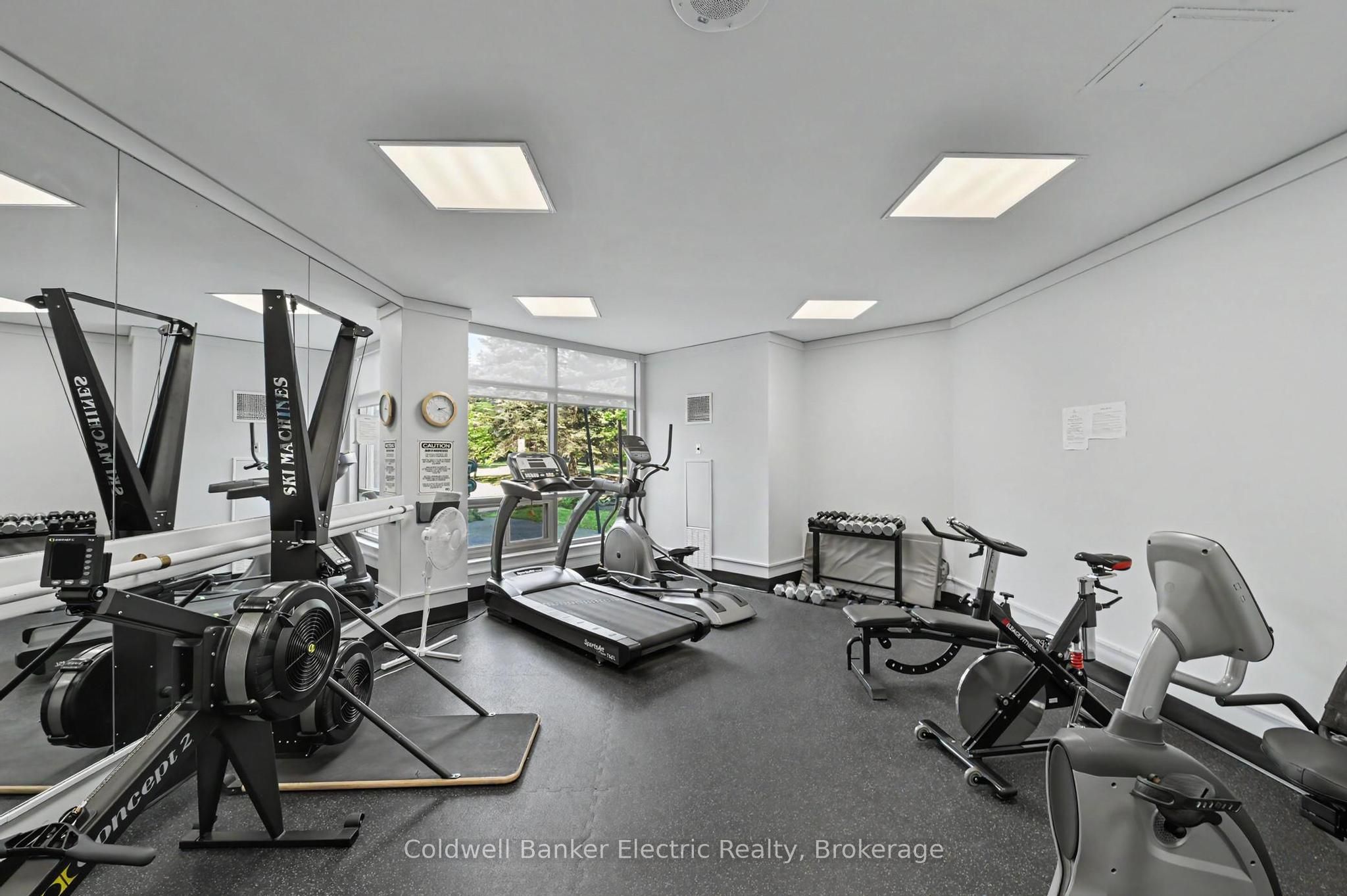 712 Rossland Road E 1011 Property Photo 15