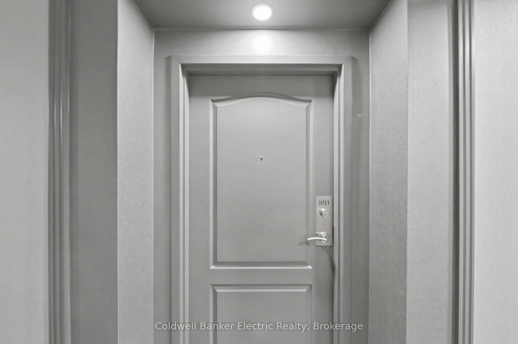 712 Rossland Road E 1011 Property Photo 23