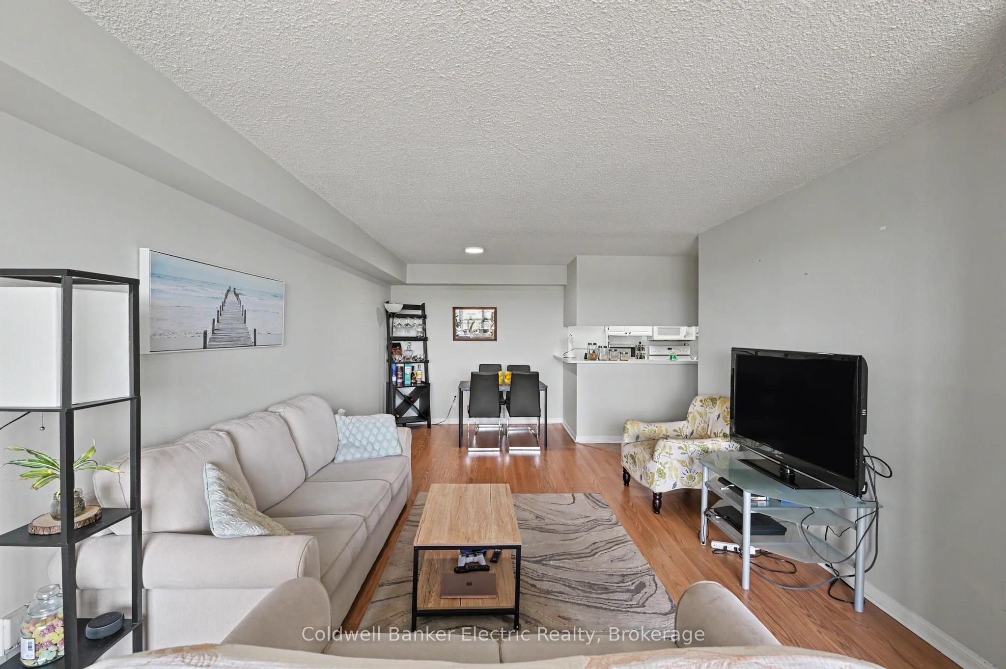 712 Rossland Road E 1011 Property Photo 31