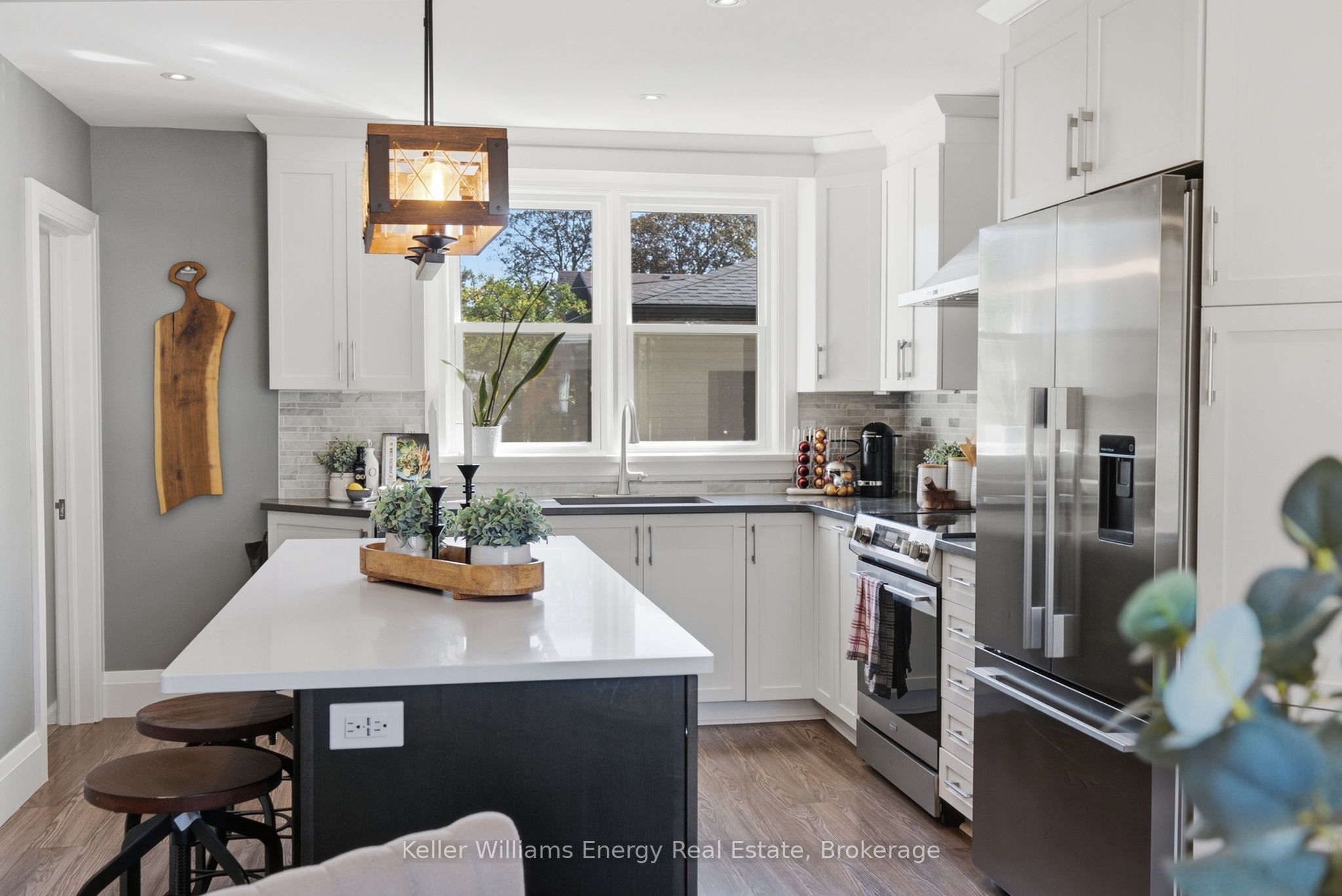 107 Sutherland Avenue Property Photo 8