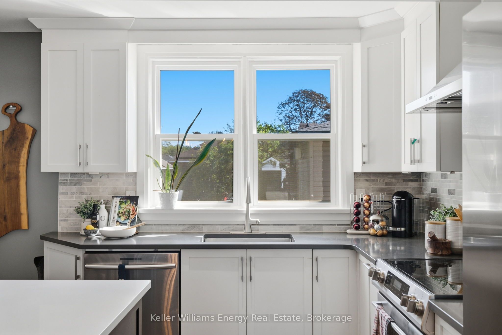 107 Sutherland Avenue Property Photo 11