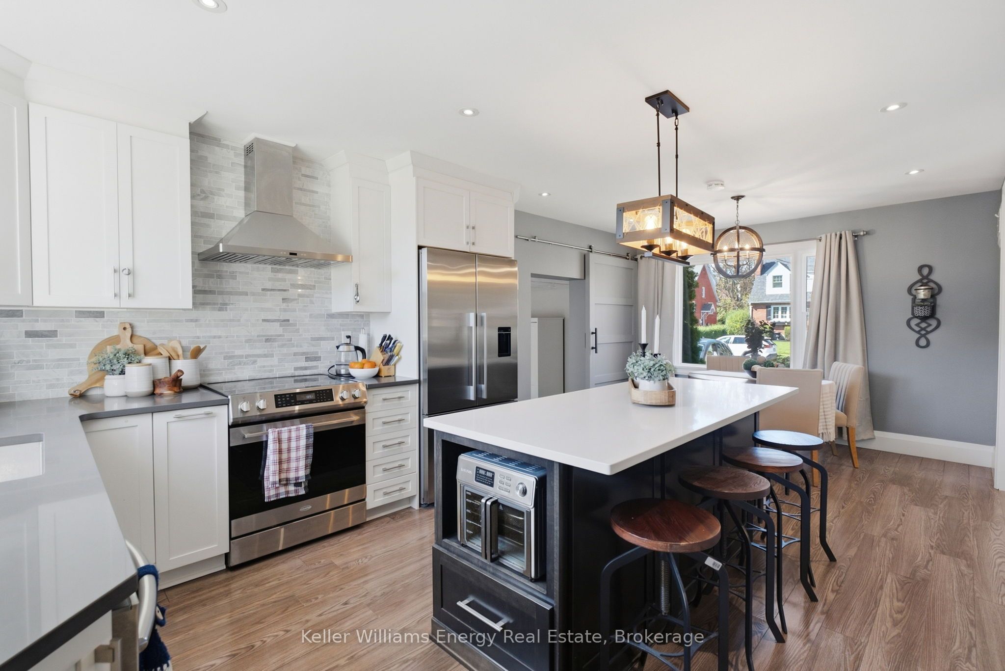 107 Sutherland Avenue Property Photo 12