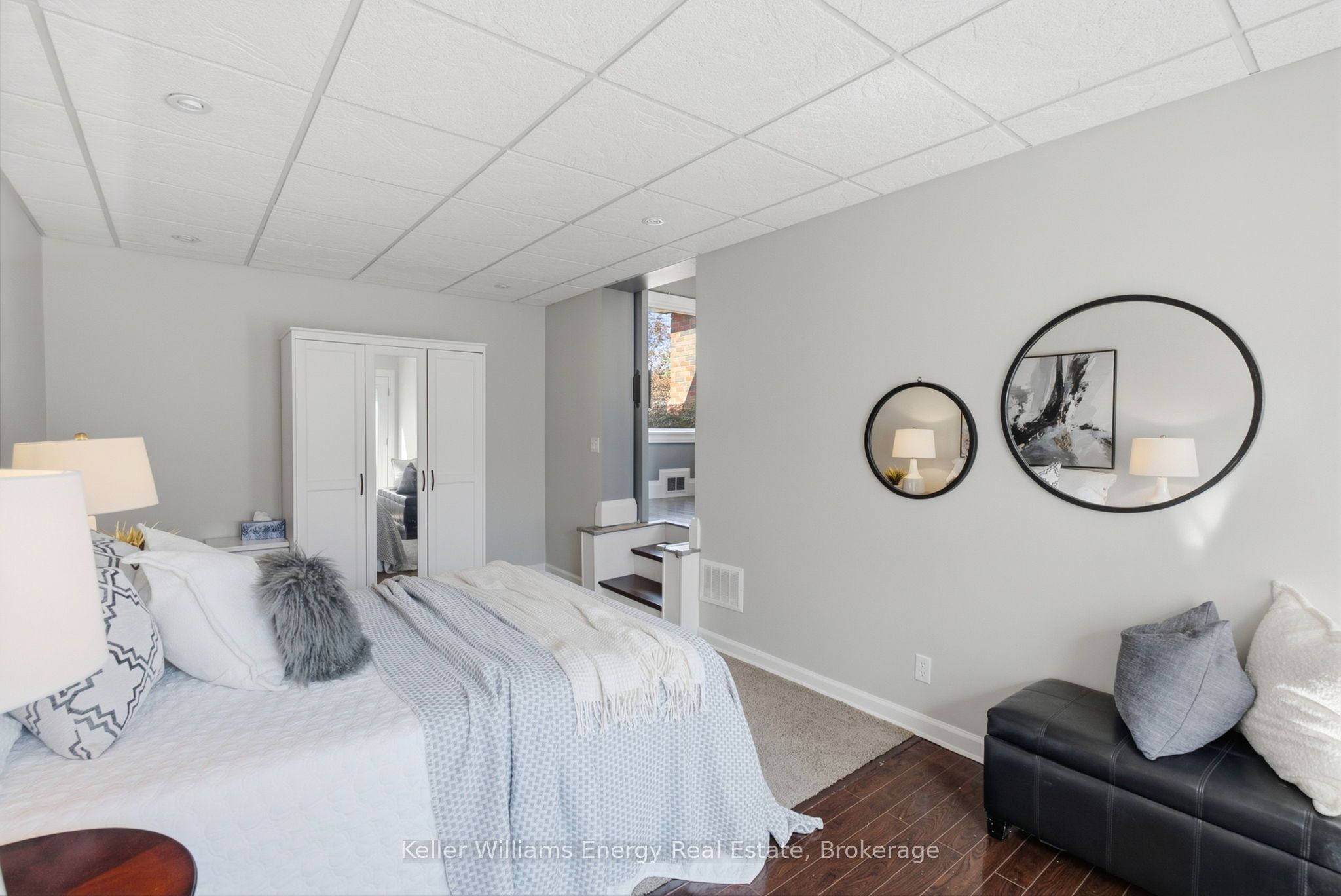 107 Sutherland Avenue Property Photo 16
