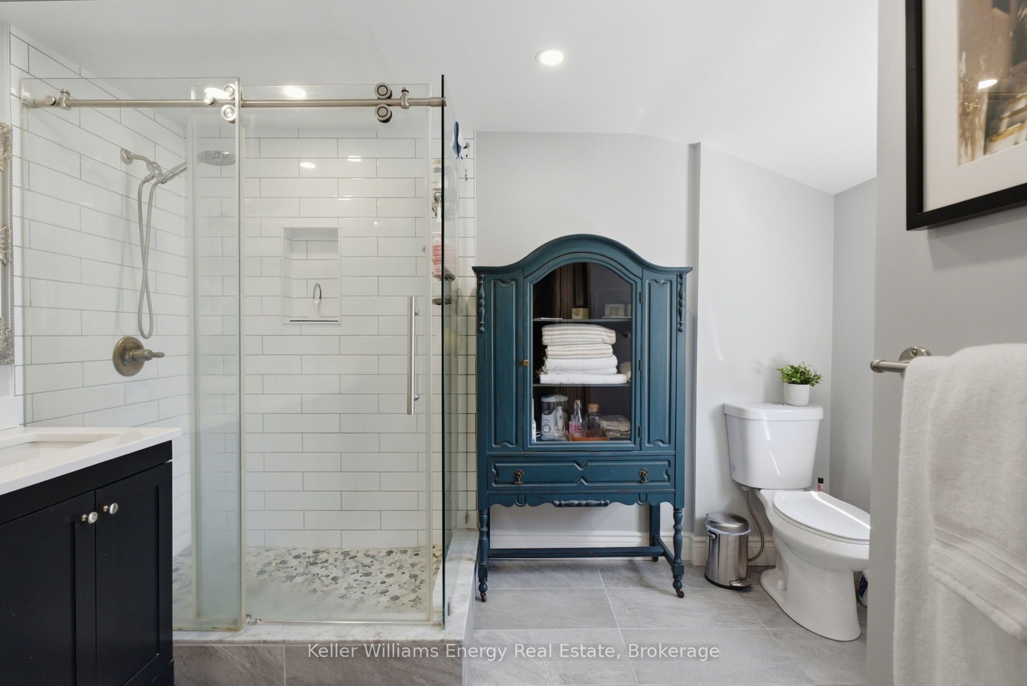 107 Sutherland Avenue Property Photo 27