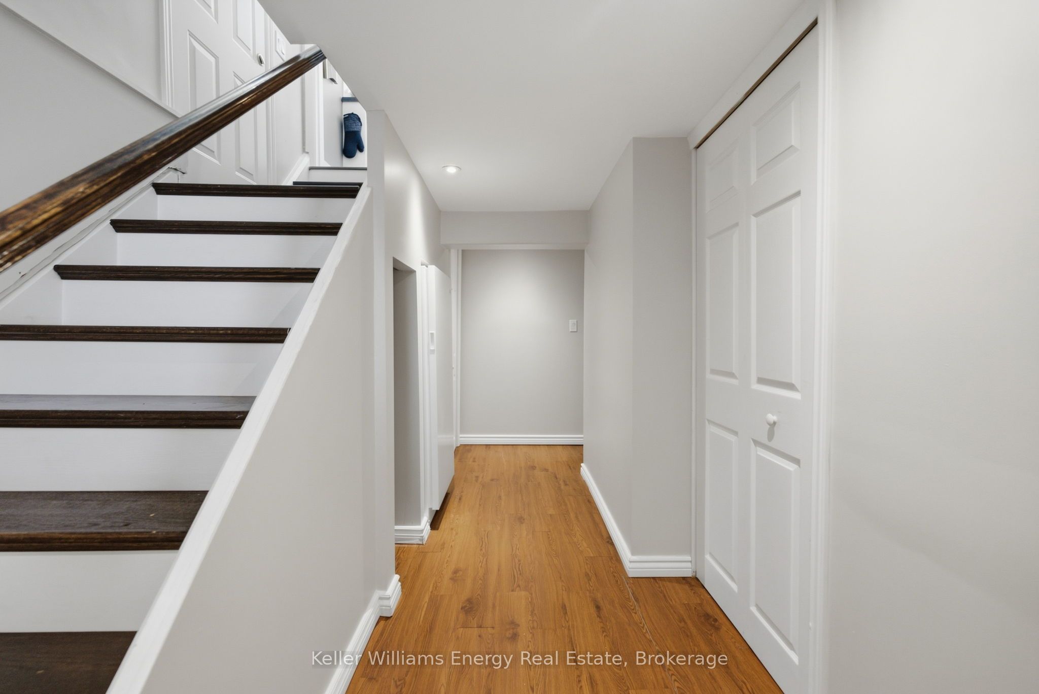 107 Sutherland Avenue Property Photo 28