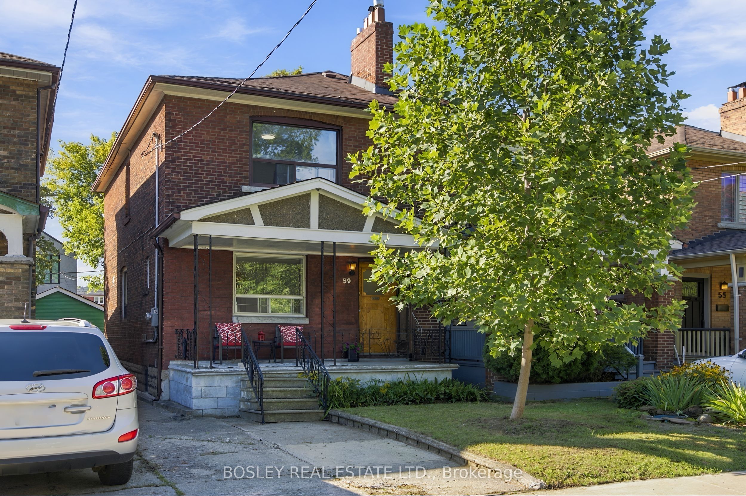 59 Kings Park Boulevard Property Photo 1
