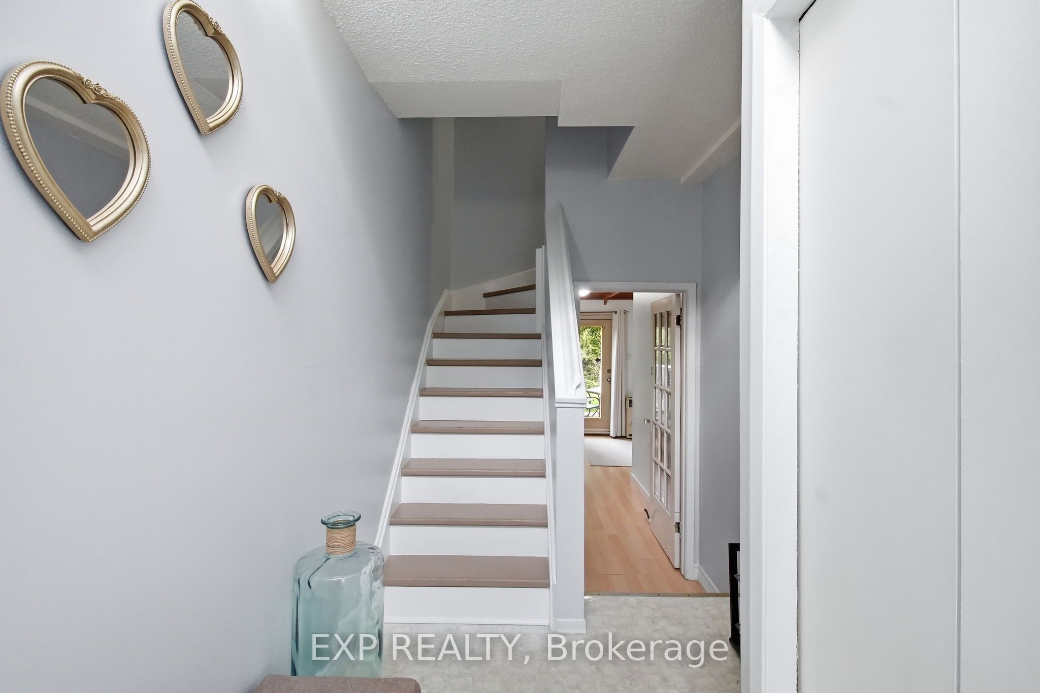 64 Parklane Circle Property Photo 6