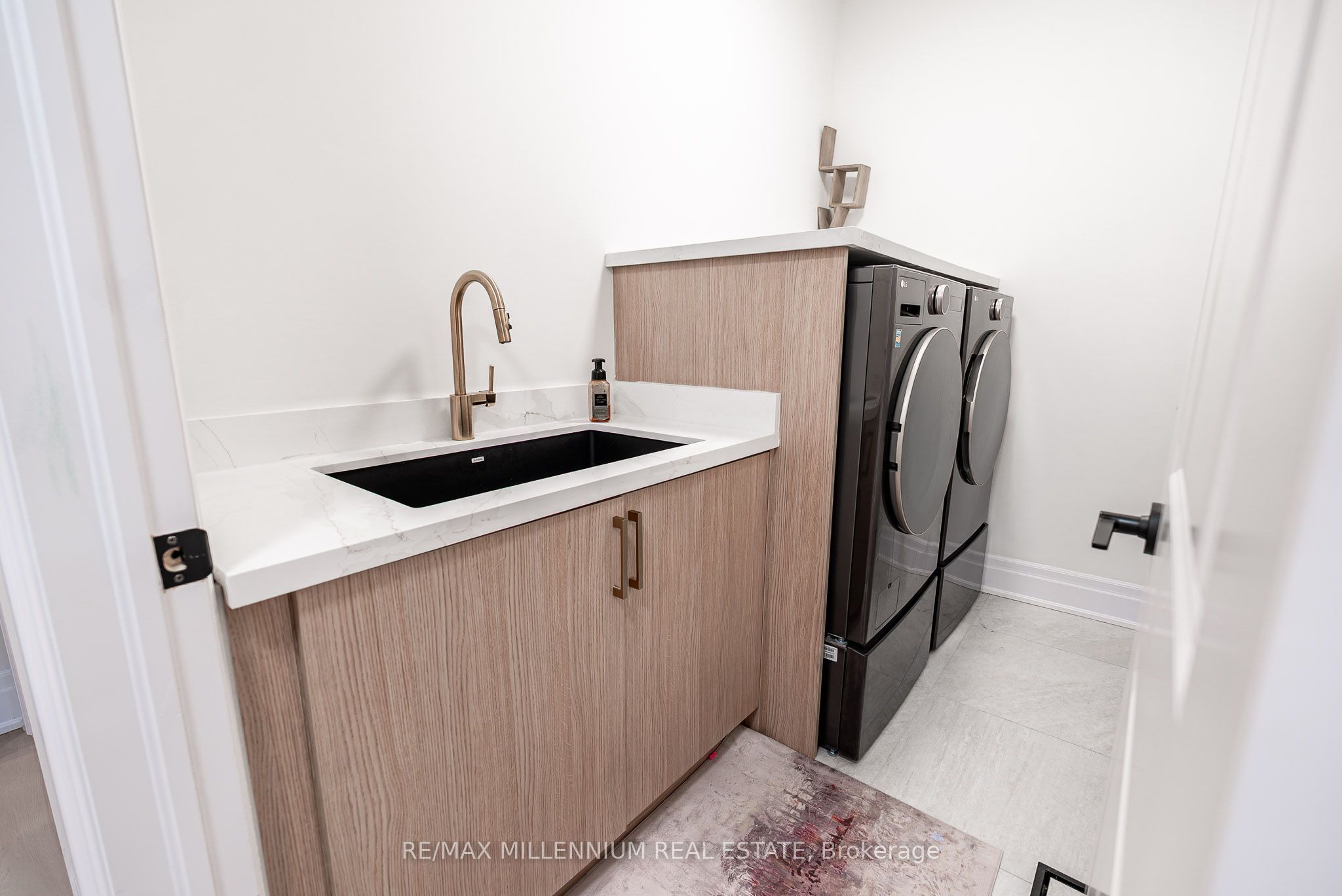 4291 Country Lane Property Photo 26
