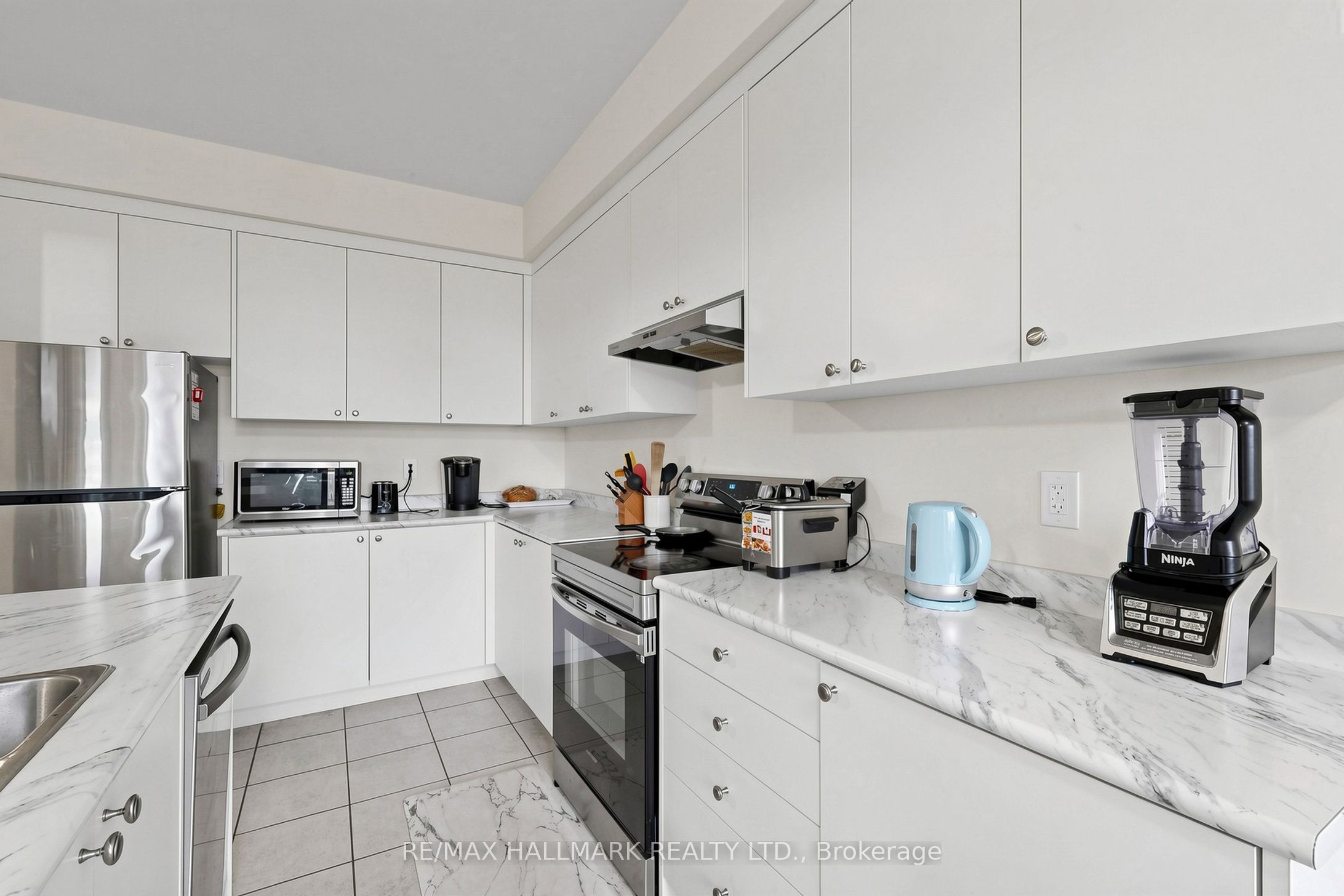 6 Peter Hogg Court Property Photo 14