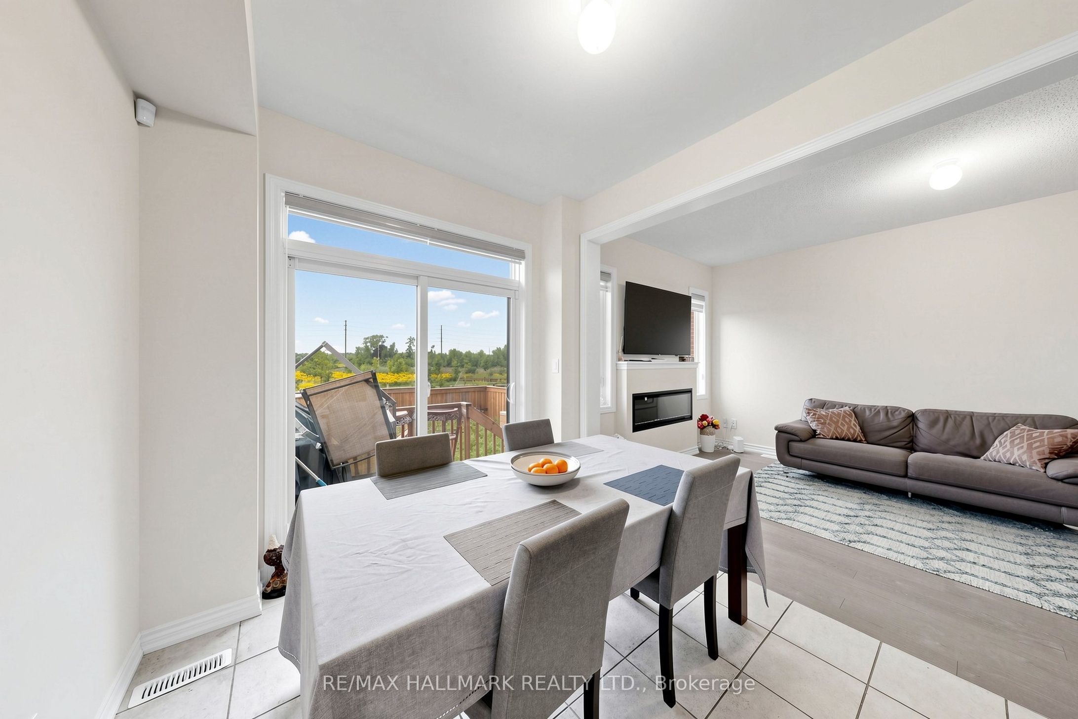 6 Peter Hogg Court Property Photo 16