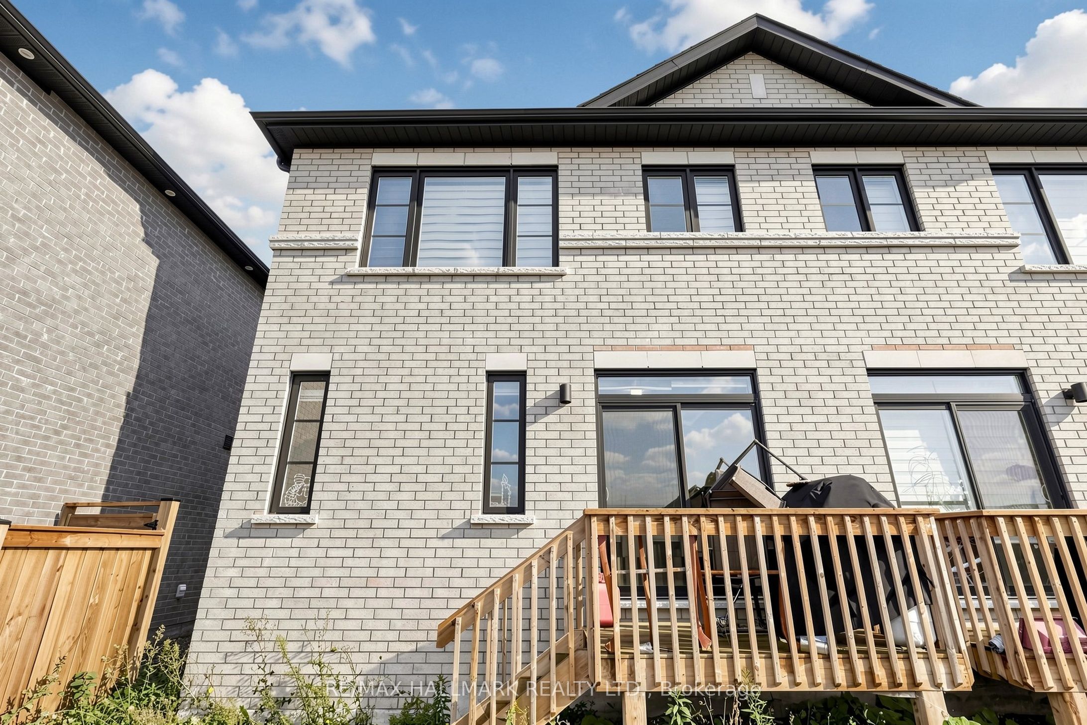6 Peter Hogg Court Property Photo 42