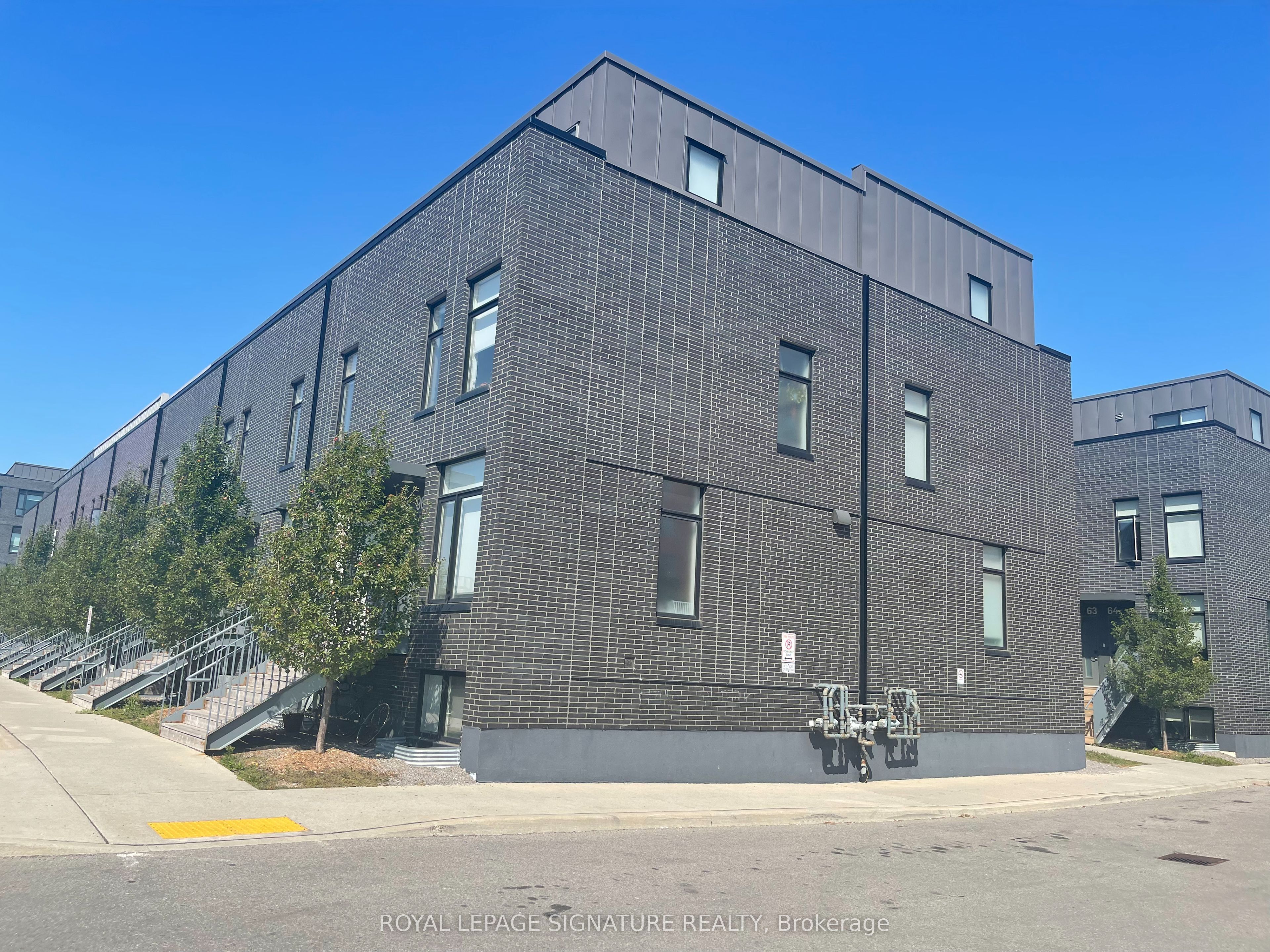 1760 Simcoe Street N 95a Property Photo 1