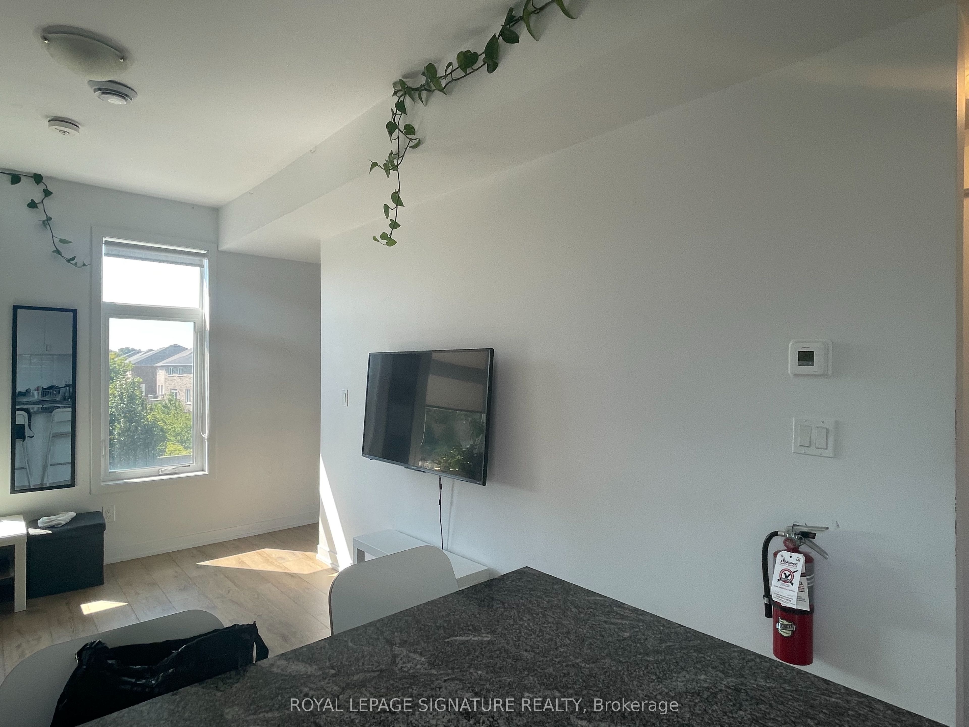 1760 Simcoe Street N 95a Property Photo 10