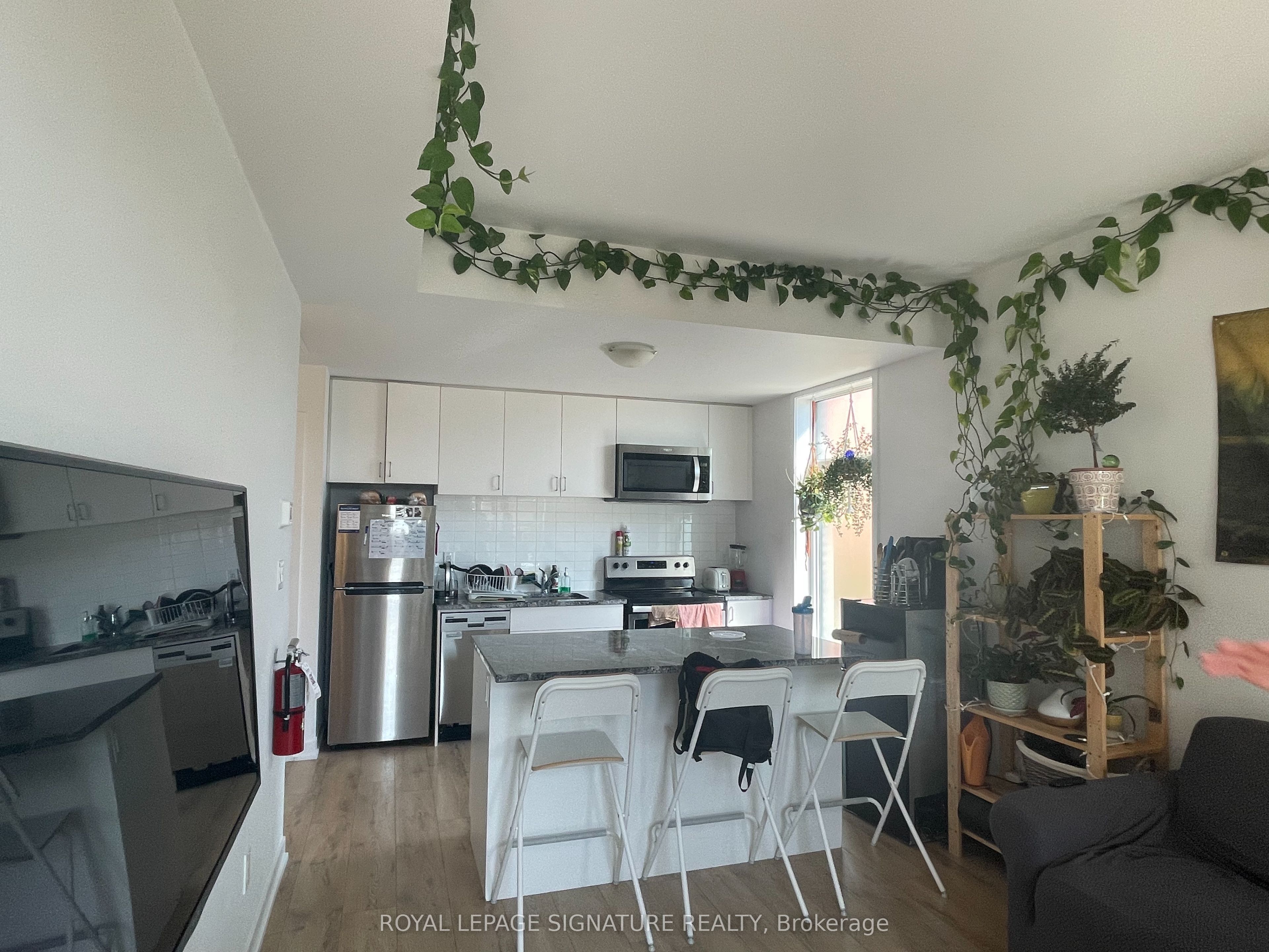 1760 Simcoe Street N 95a Property Photo 11