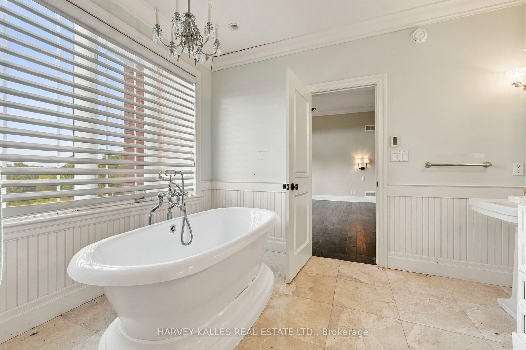 7472 Ashburn Road Property Photo 24