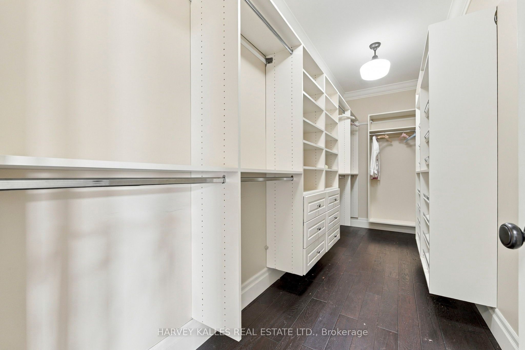 7472 Ashburn Road Property Photo 26