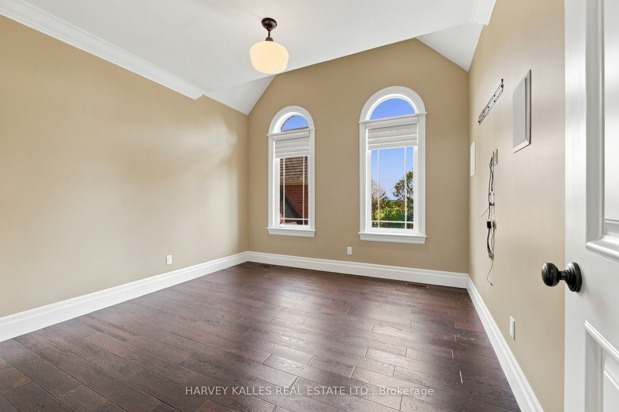 7472 Ashburn Road Property Photo 30