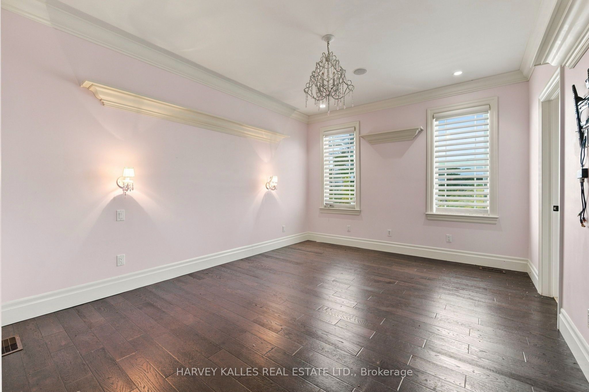 7472 Ashburn Road Property Photo 31