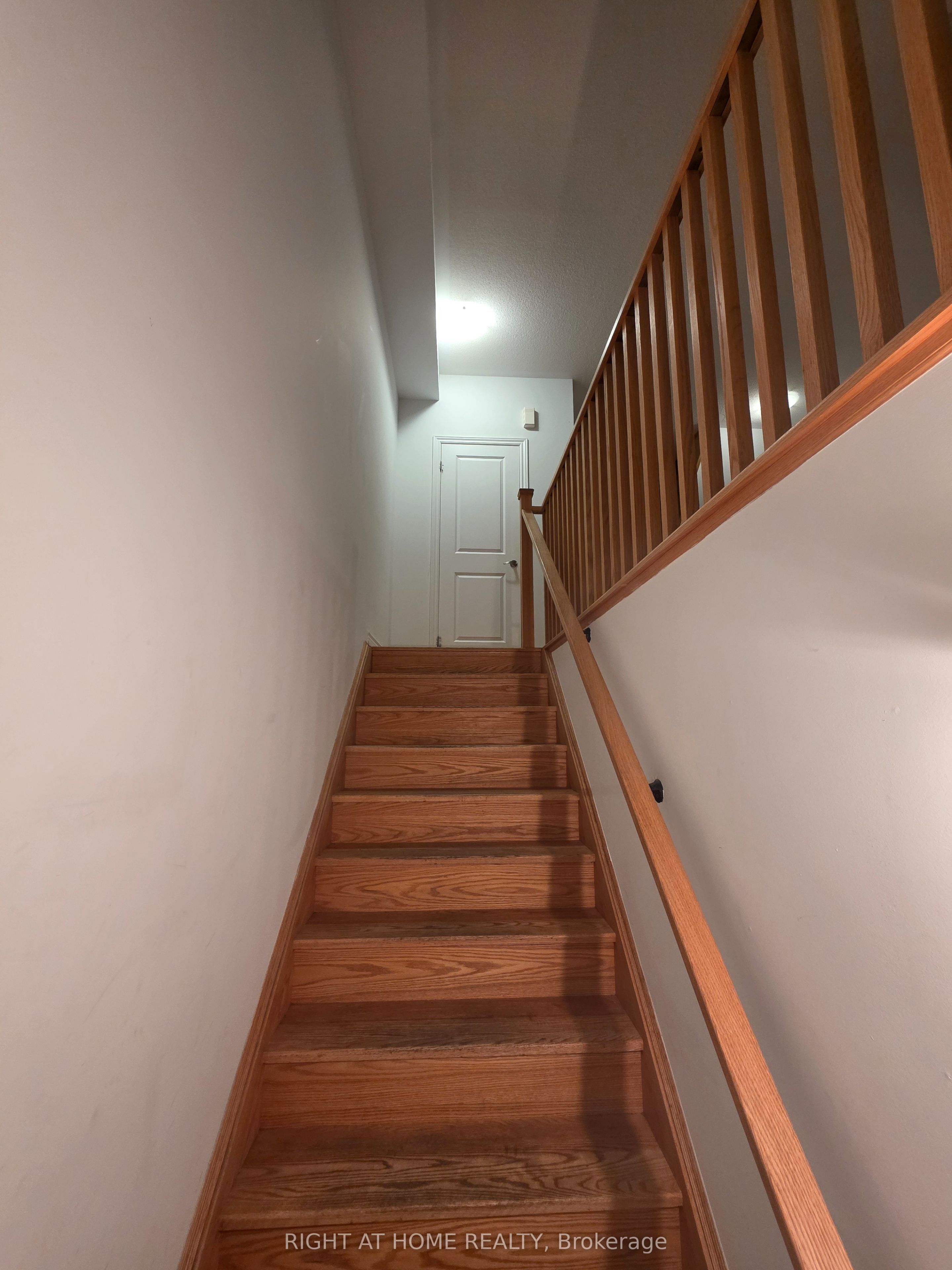 765 Eddystone Path Property Photo 3