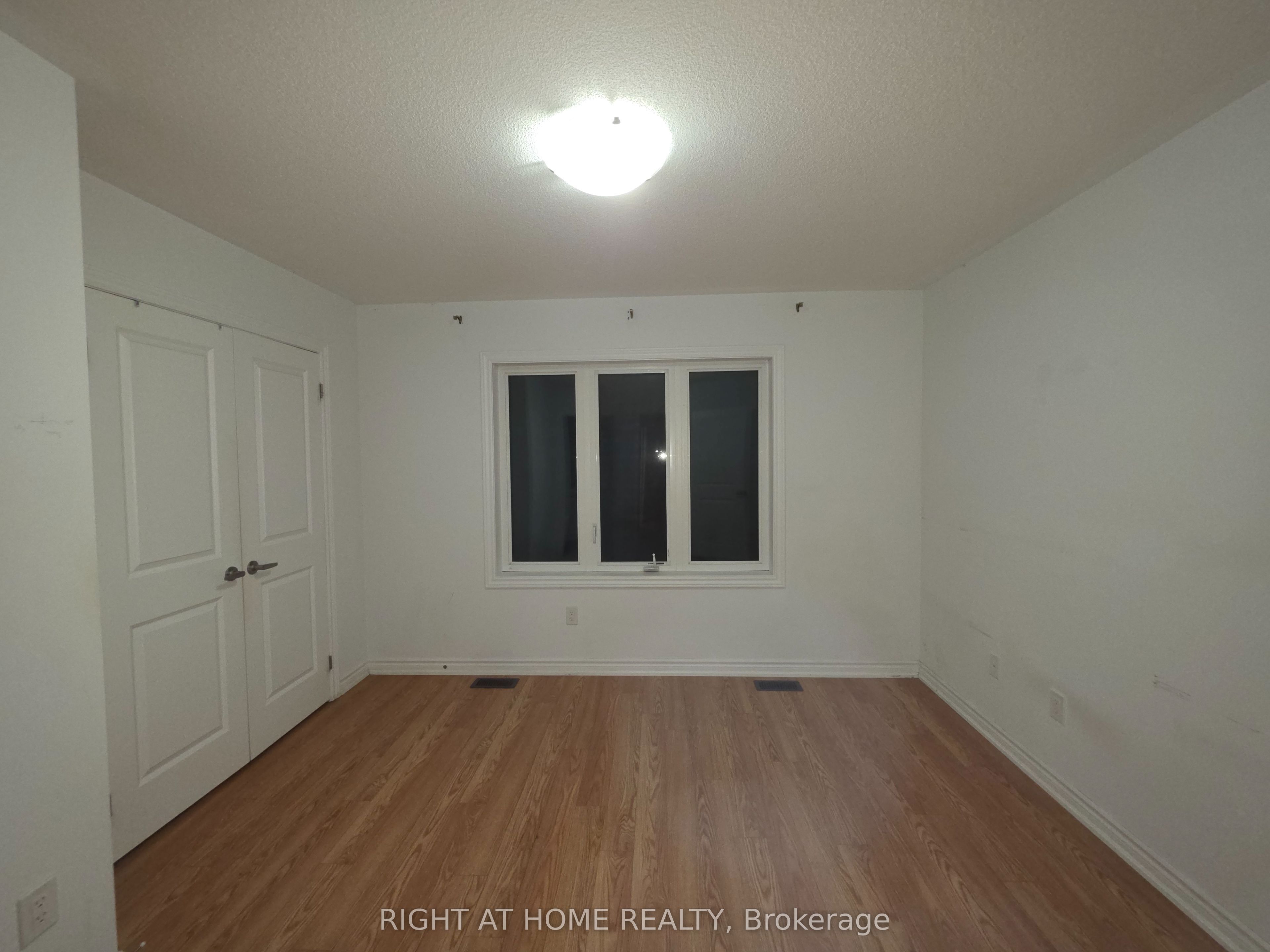 765 Eddystone Path Property Photo 9
