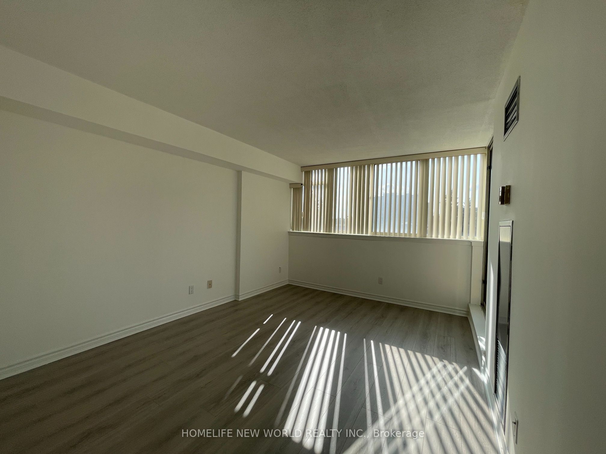 30 Thunder Grove 413 Property Photo 28
