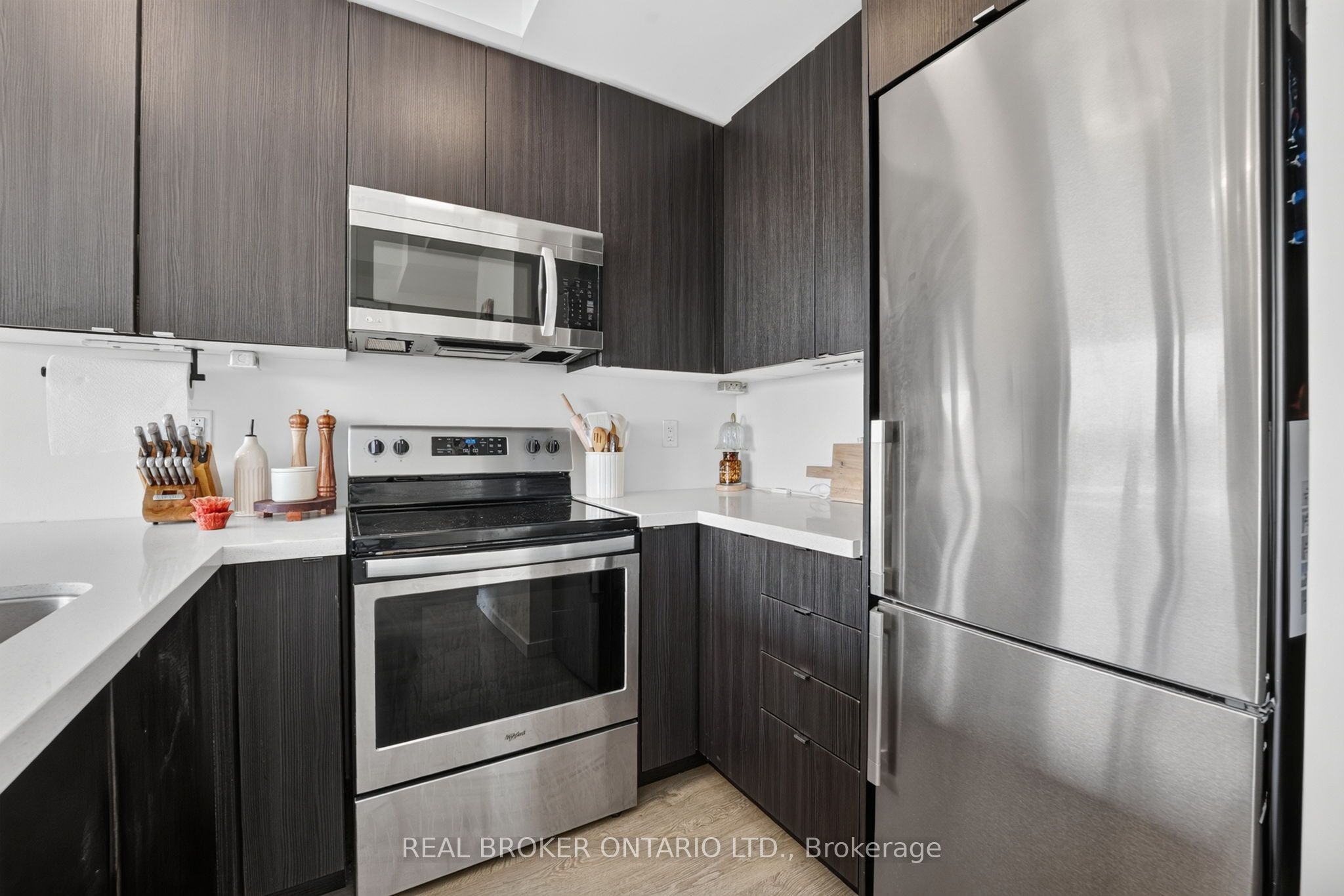 1711 Pure Springs Boulevard 521 Property Photo 9