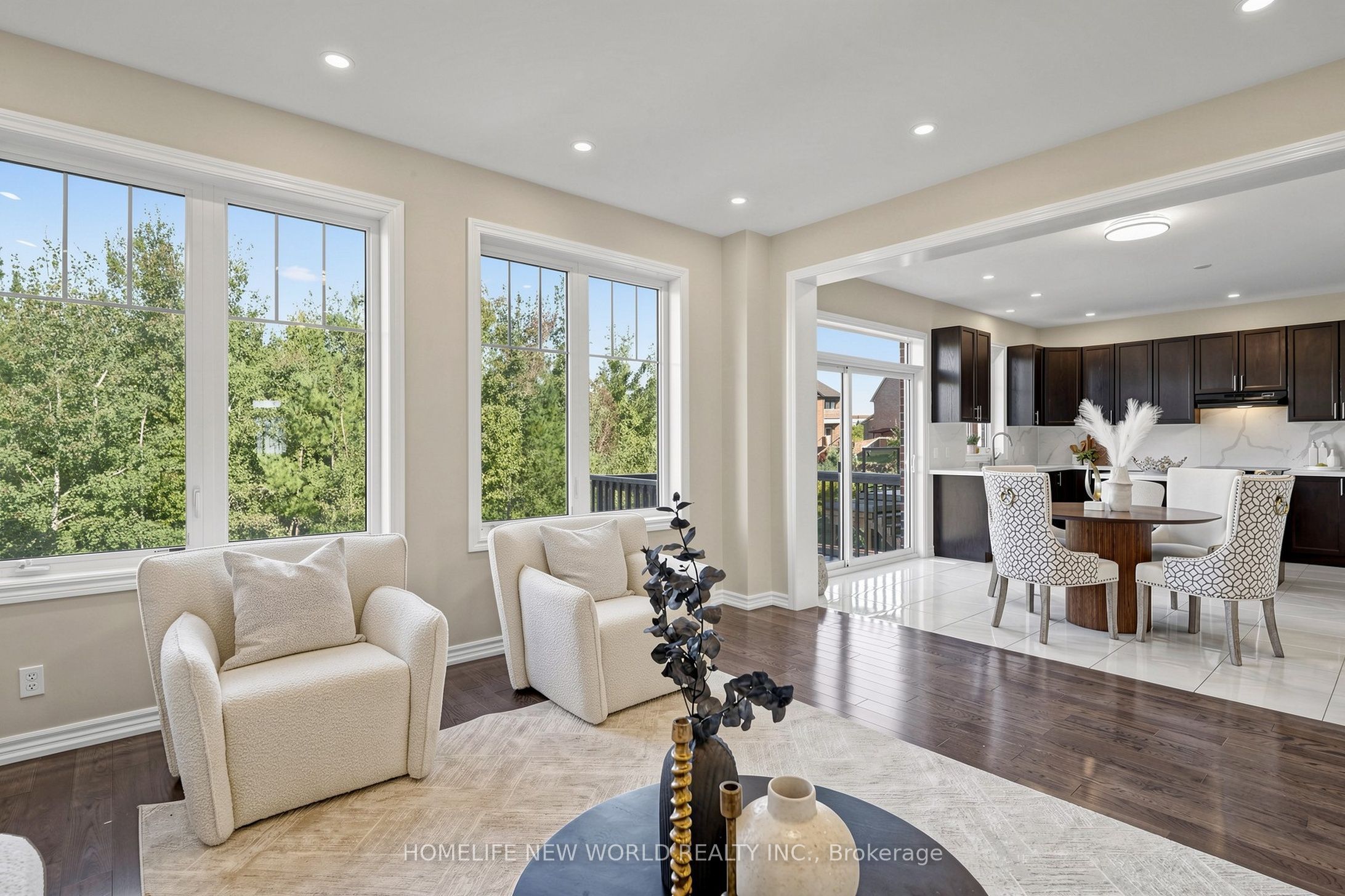 2458 Bridle Road Property Photo 9