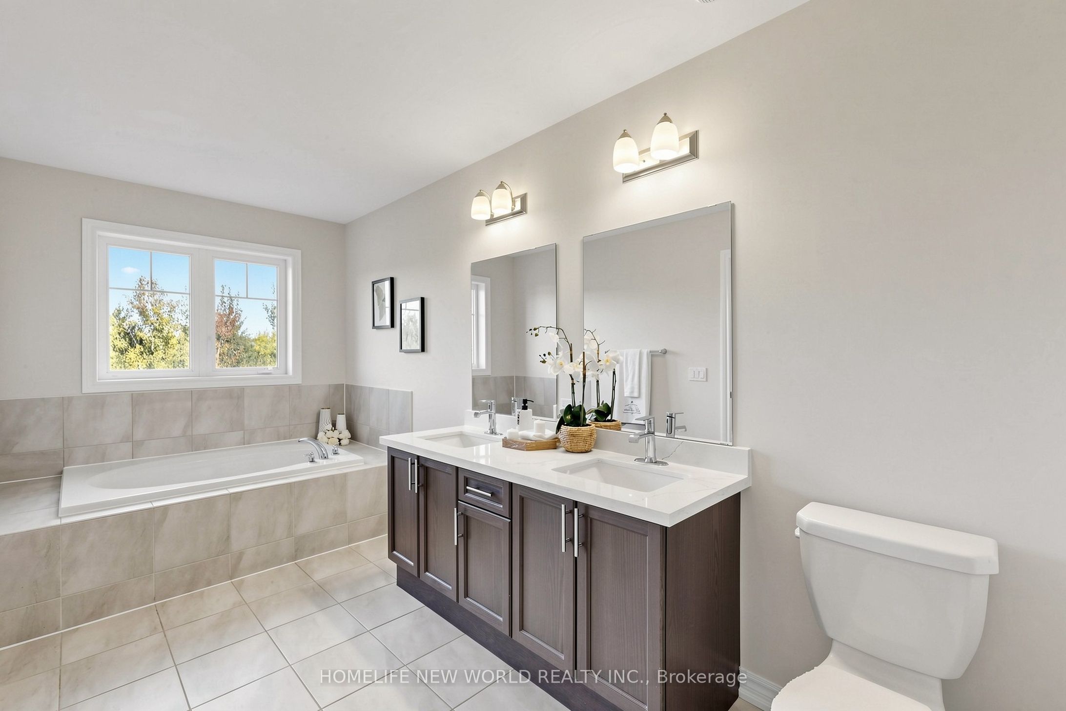 2458 Bridle Road Property Photo 28