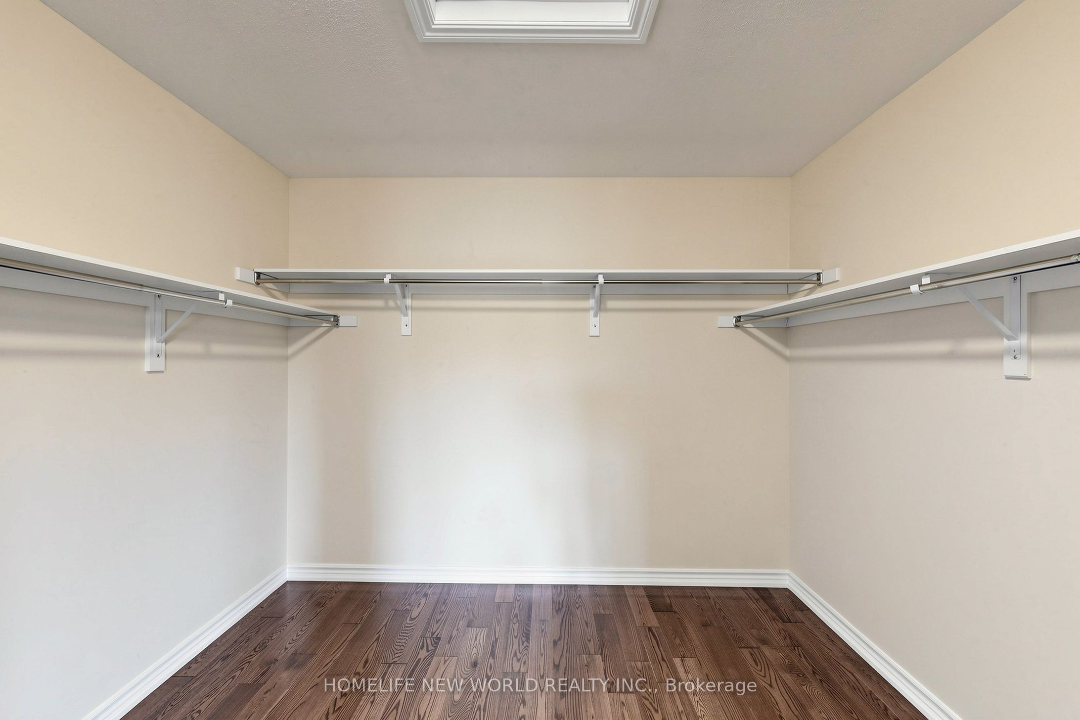 2458 Bridle Road Property Photo 30