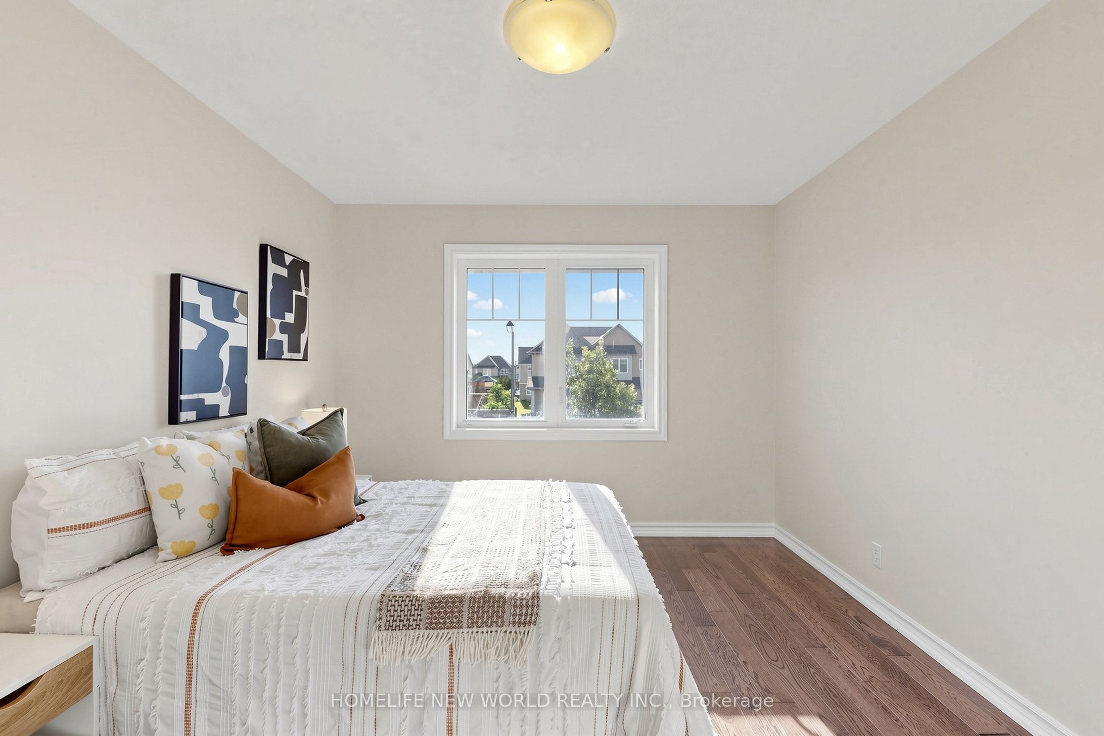 2458 Bridle Road Property Photo 32