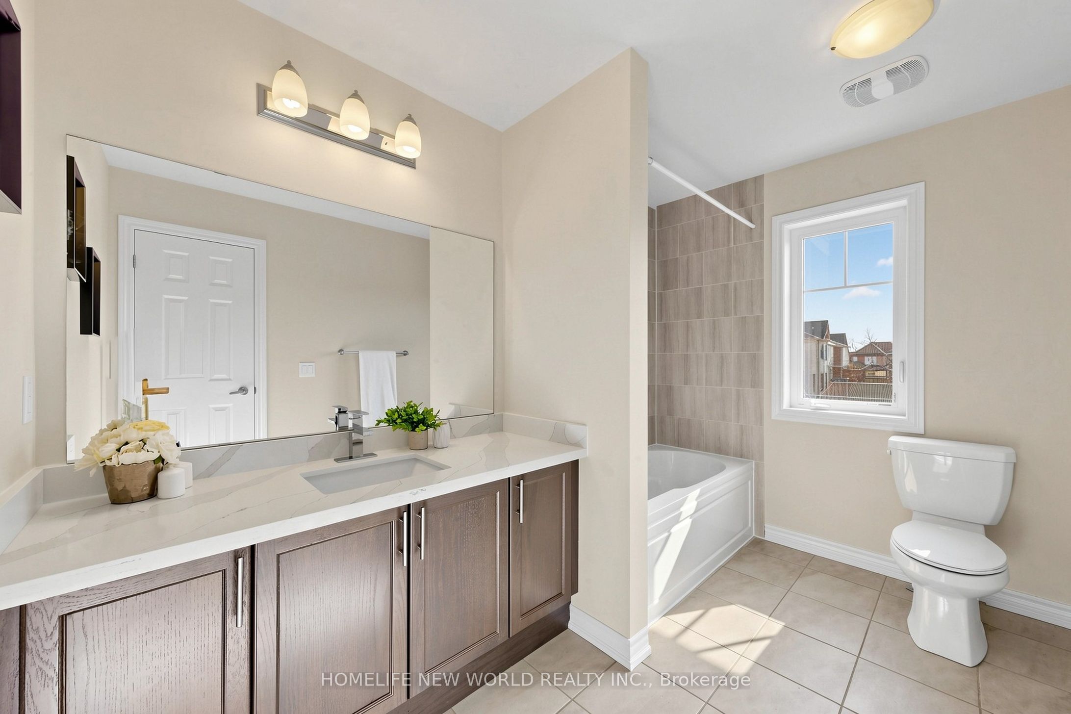 2458 Bridle Road Property Photo 37