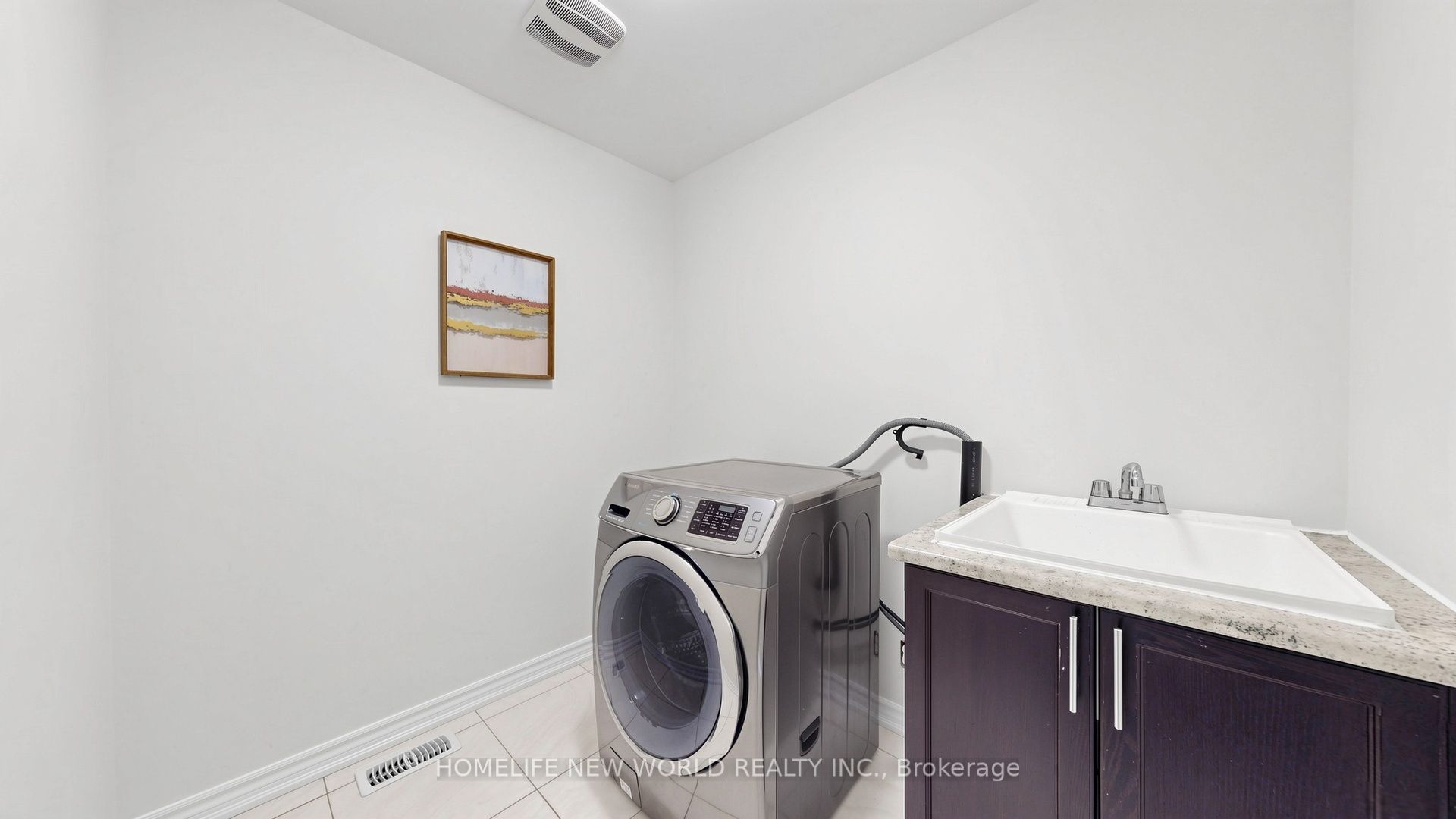 2458 Bridle Road Property Photo 38