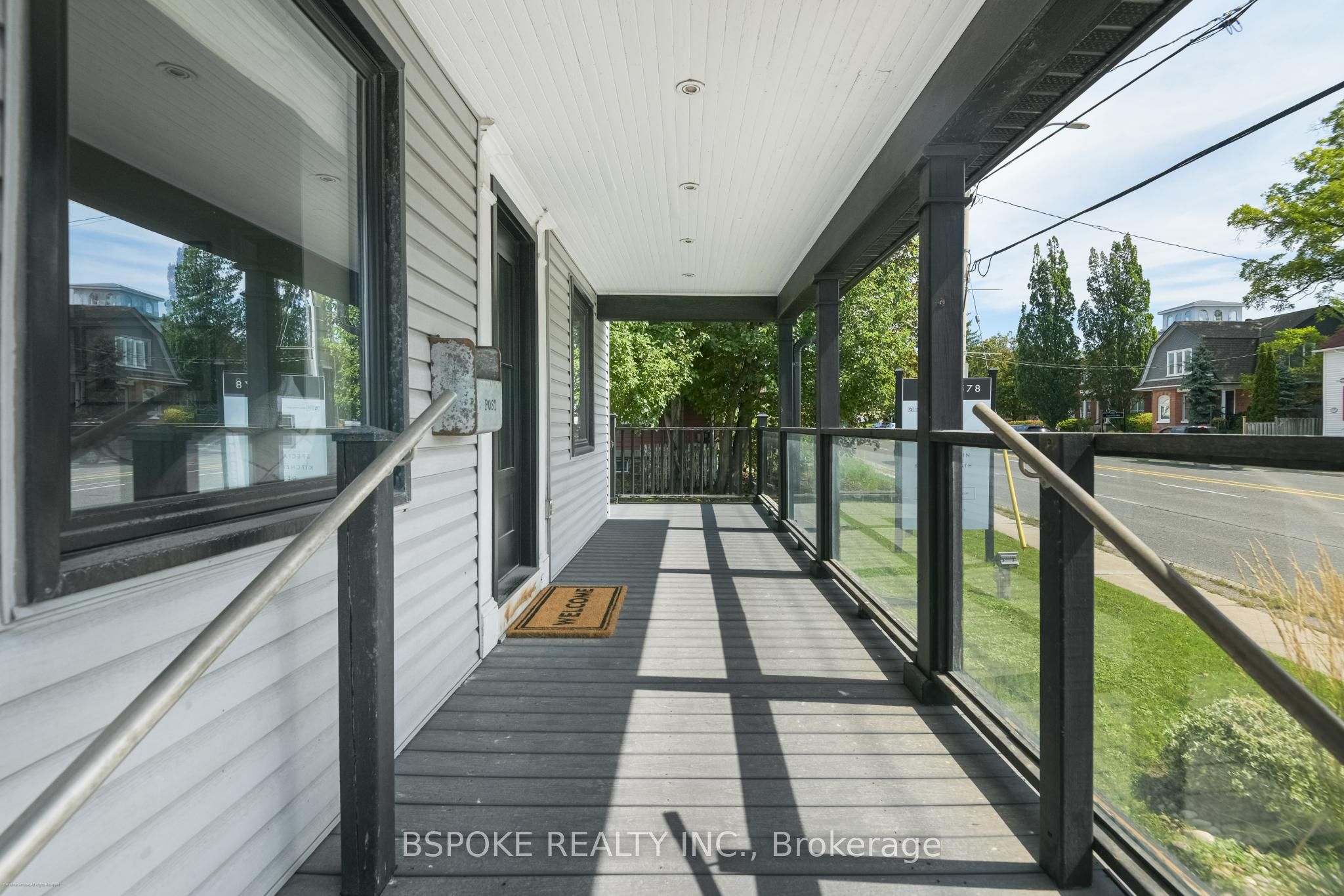 578 Kingston Road W Property Photo 4