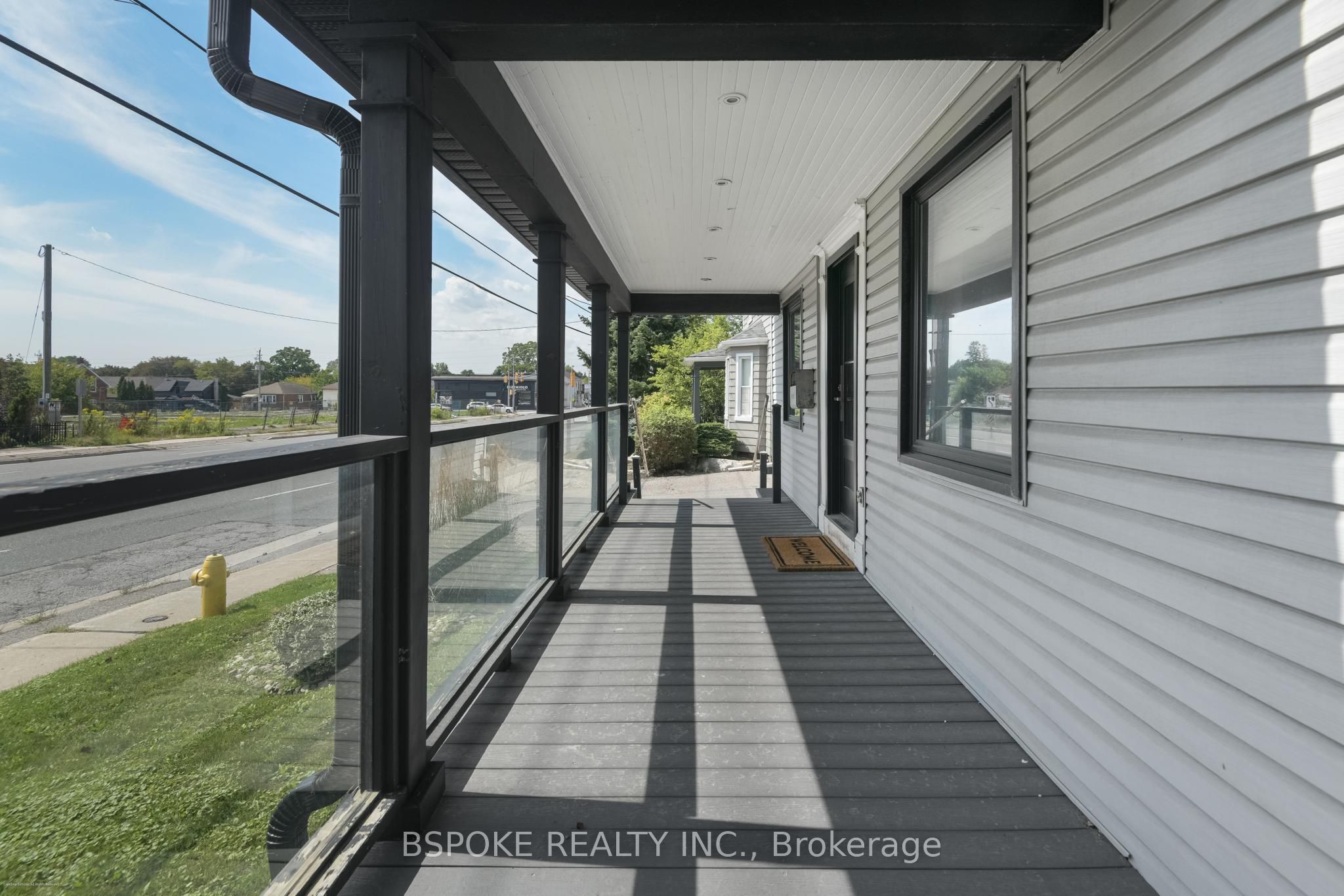 578 Kingston Road W Property Photo 5
