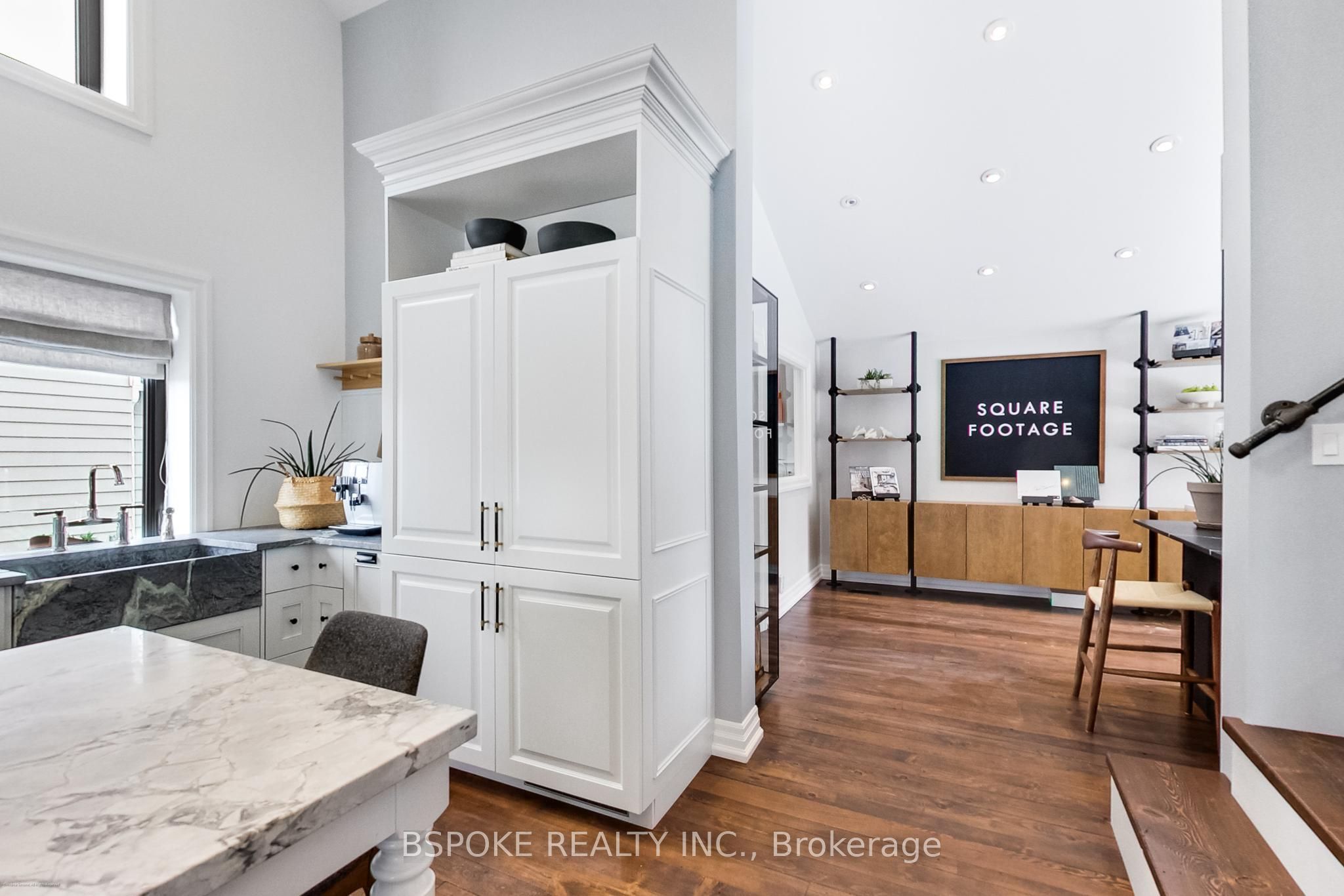 578 Kingston Road W Property Photo 15